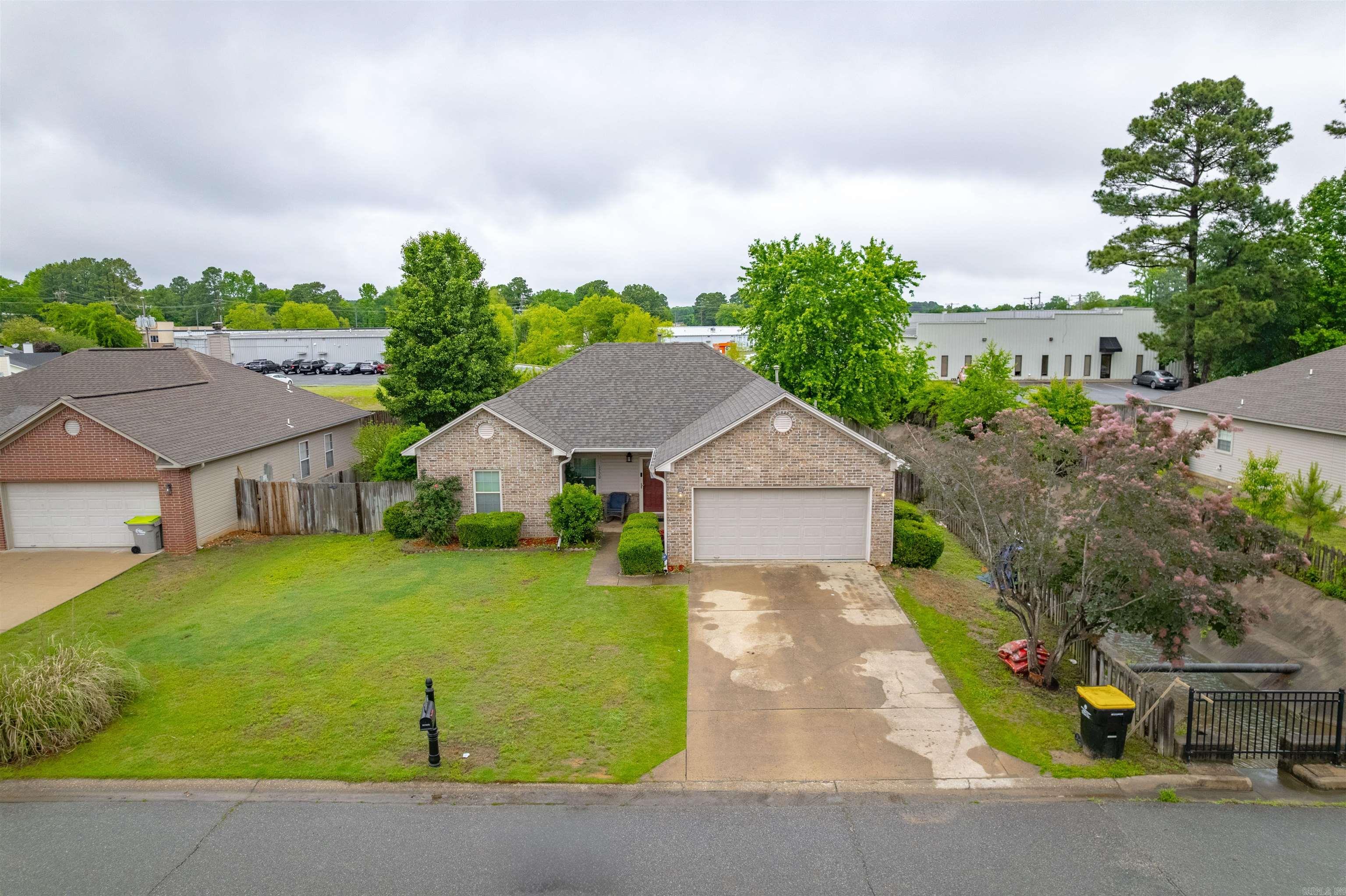 1720 Hidden Creek Drive — photo 2