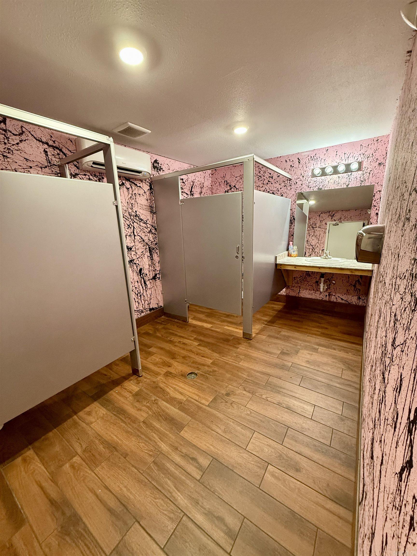 204 S Main  DeWitt, AR