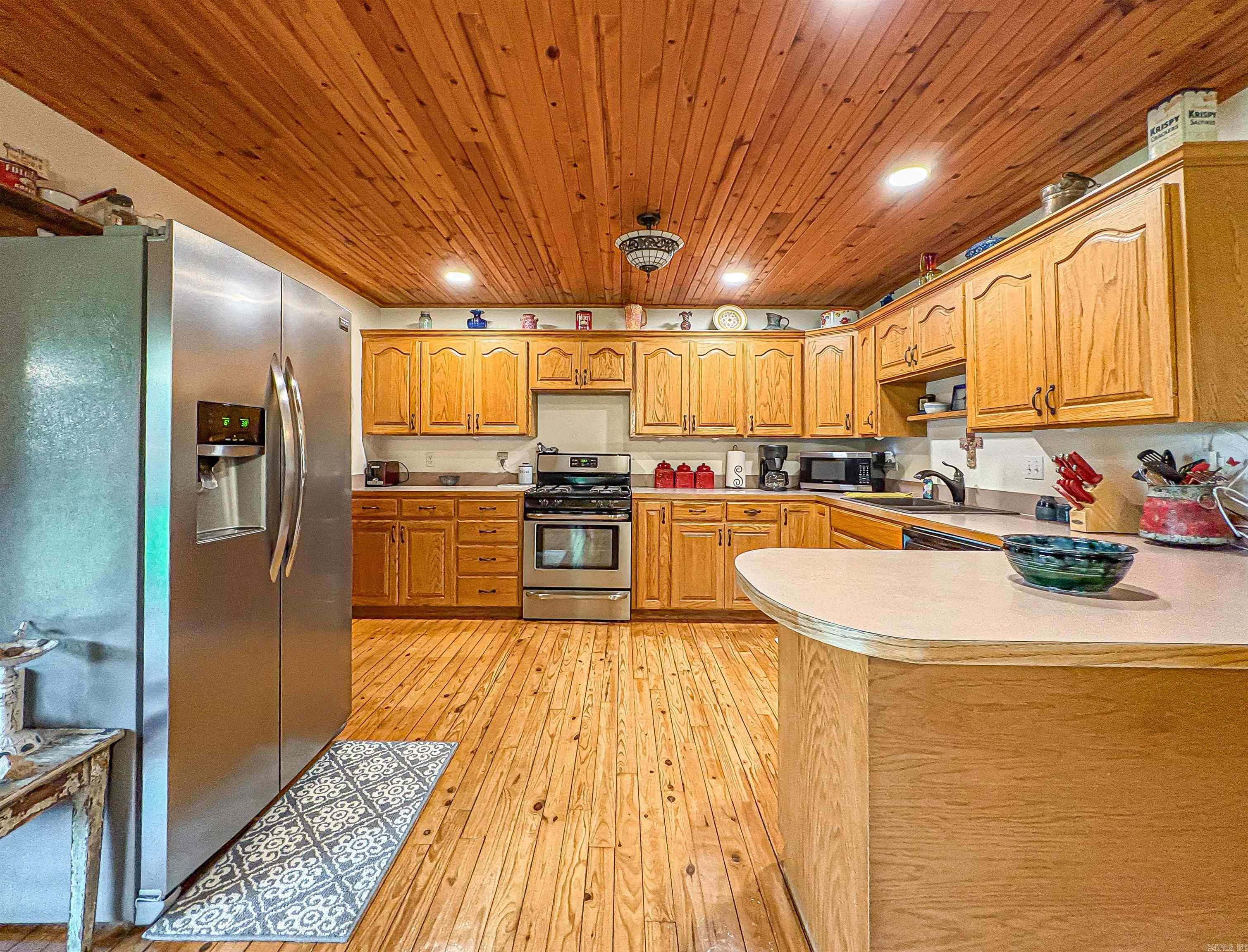 3811 MC 6014 Yellville, AR 72687