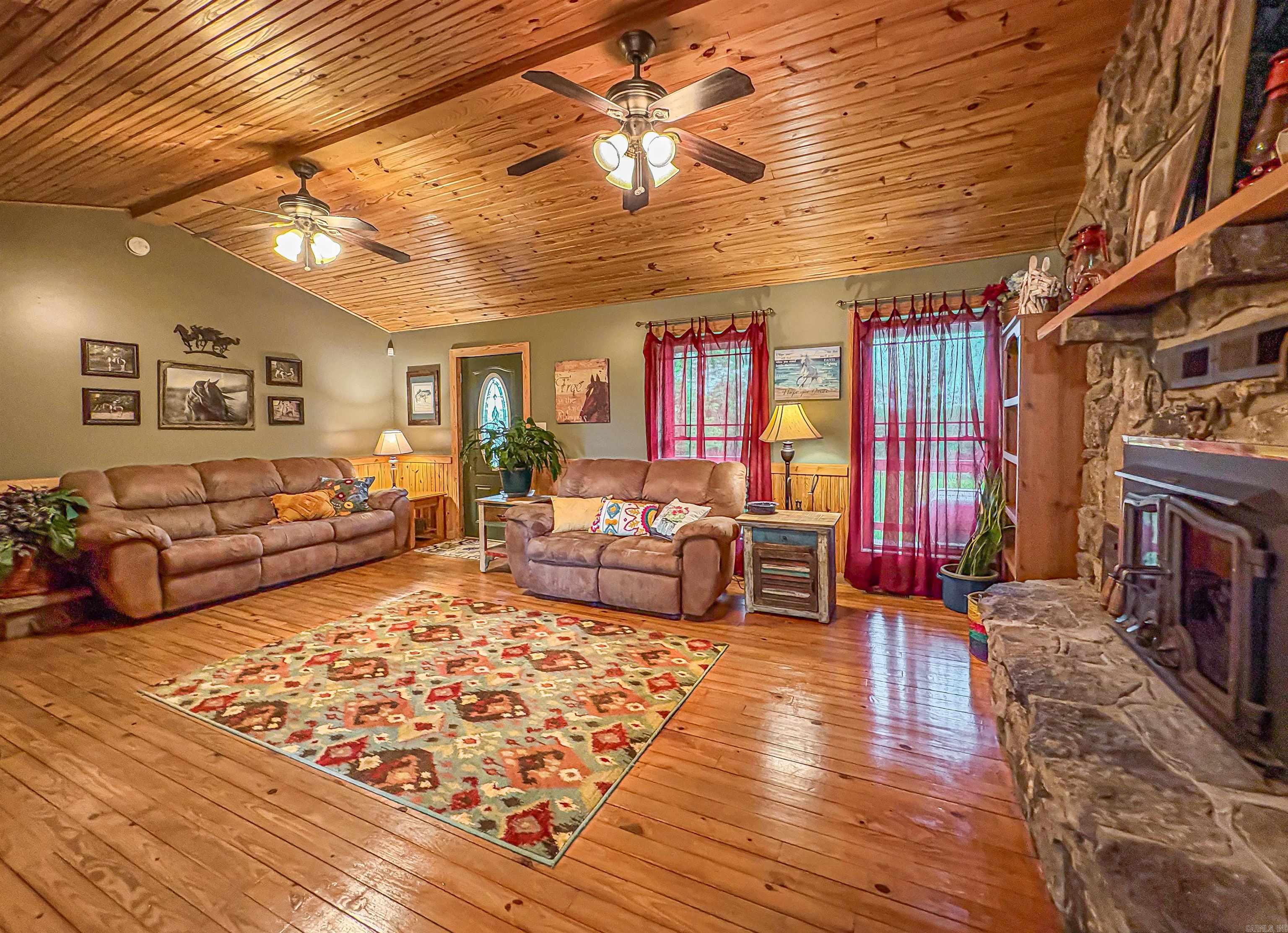 3811 MC 6014 Yellville, AR 72687