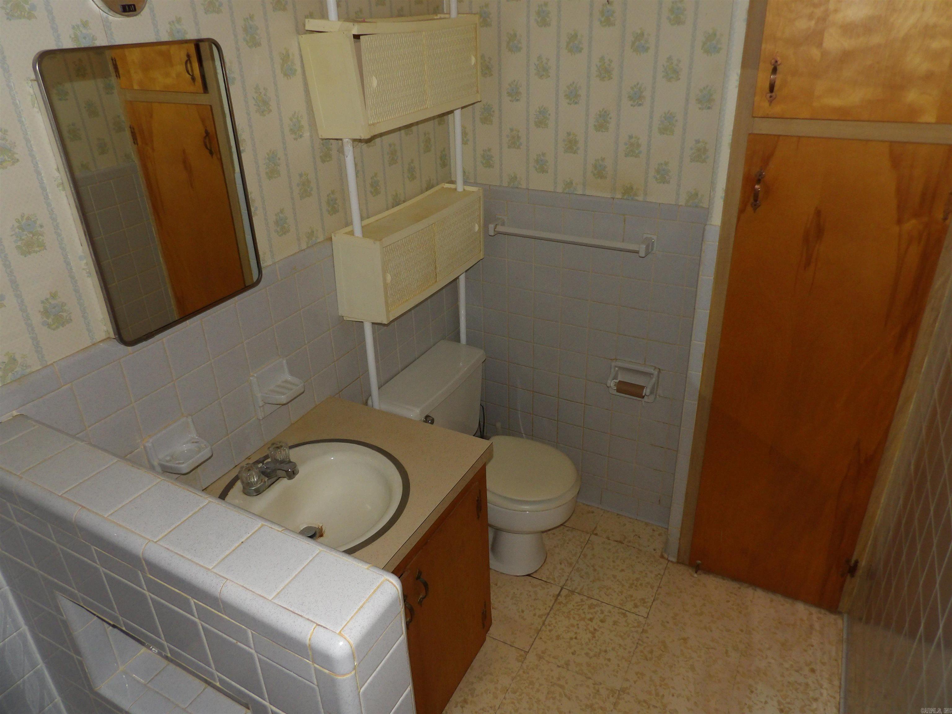 415 W Jefferson  Monticello, AR