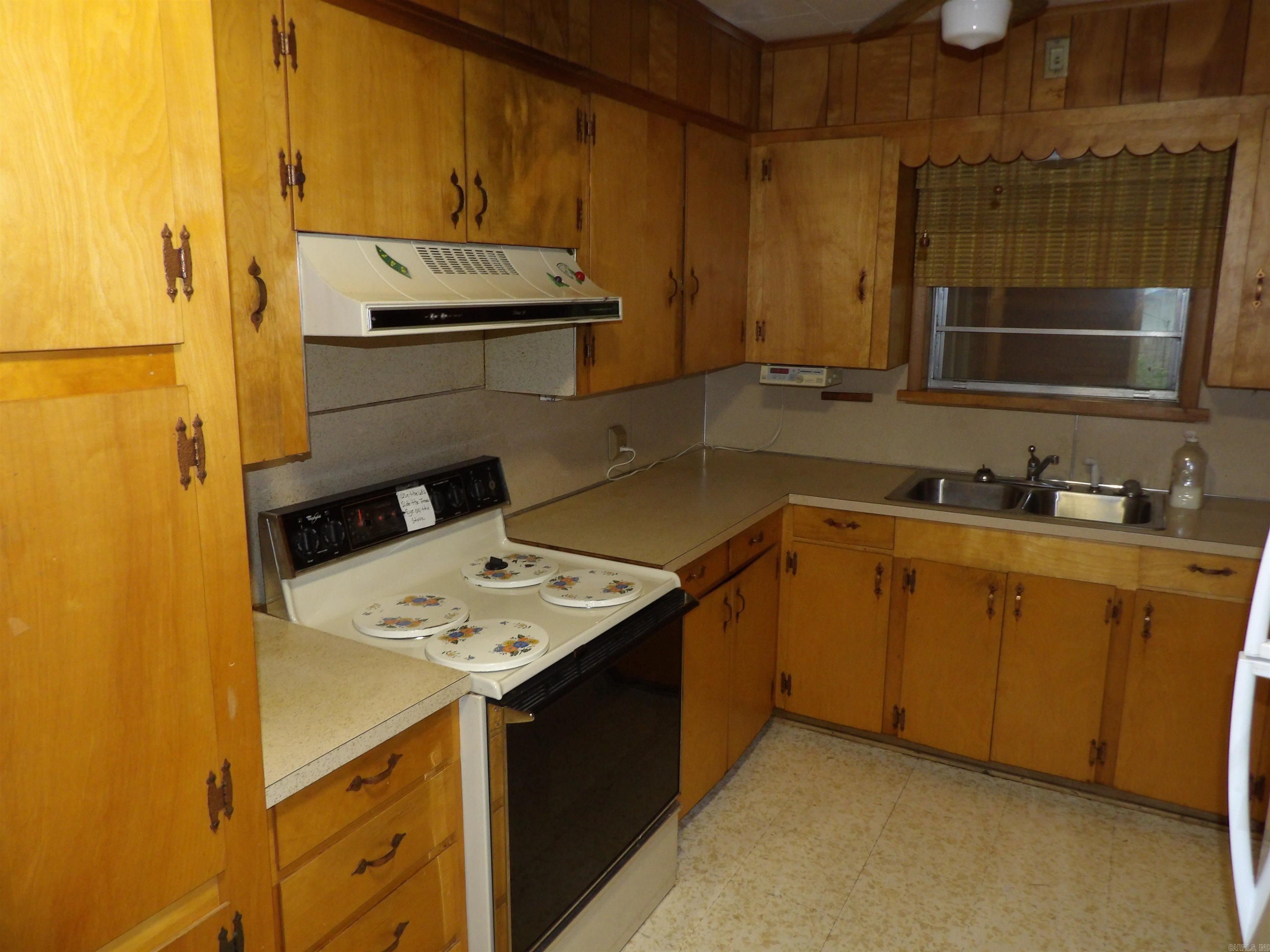 415 W Jefferson  Monticello, AR