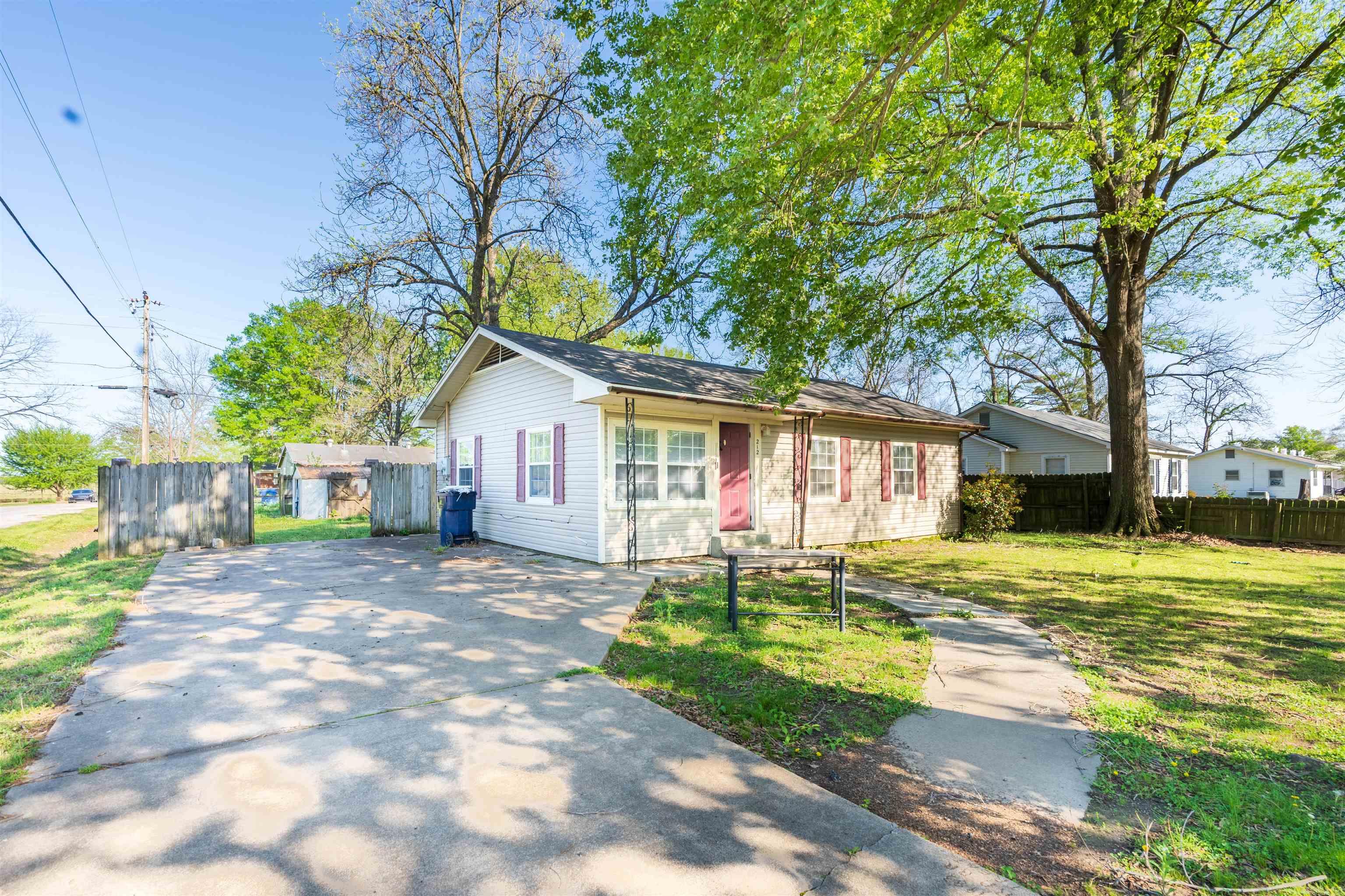 212 N Pine St  Marvell, AR