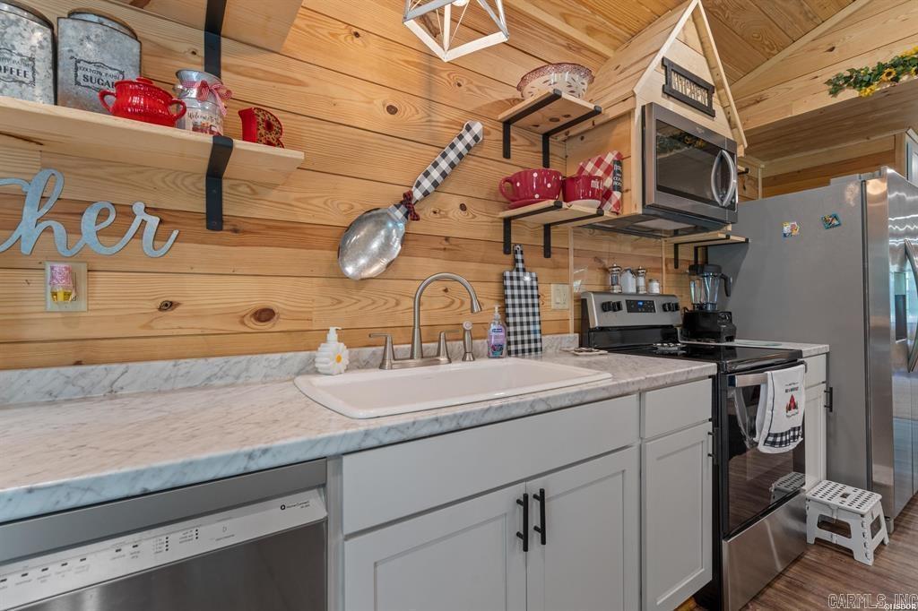 4915 Albert Pike Road Hot Springs, AR 71913