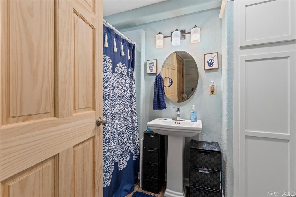 4915 Albert Pike Road Hot Springs, AR 71913