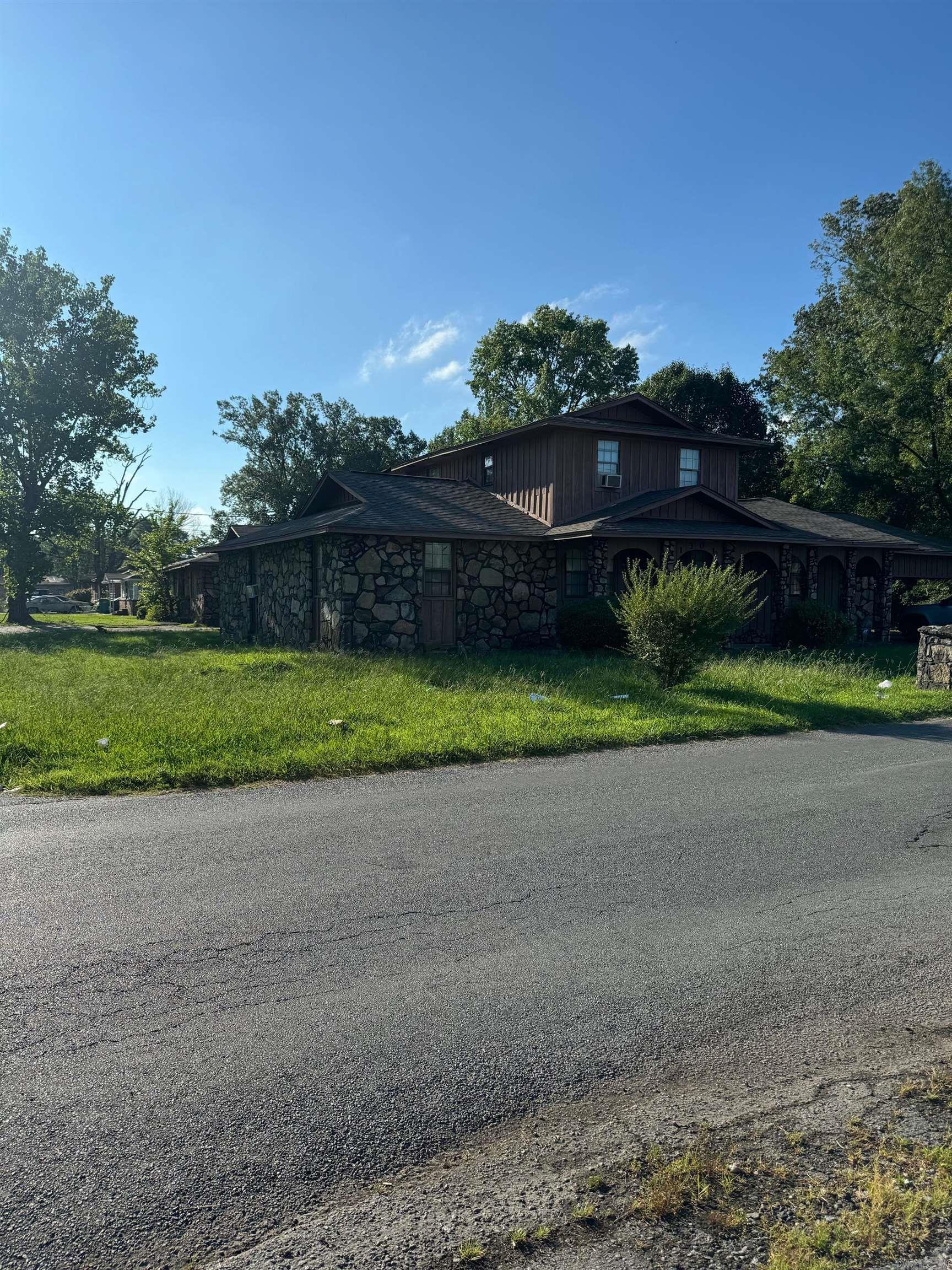 1303 S Bay  Pine Bluff, AR