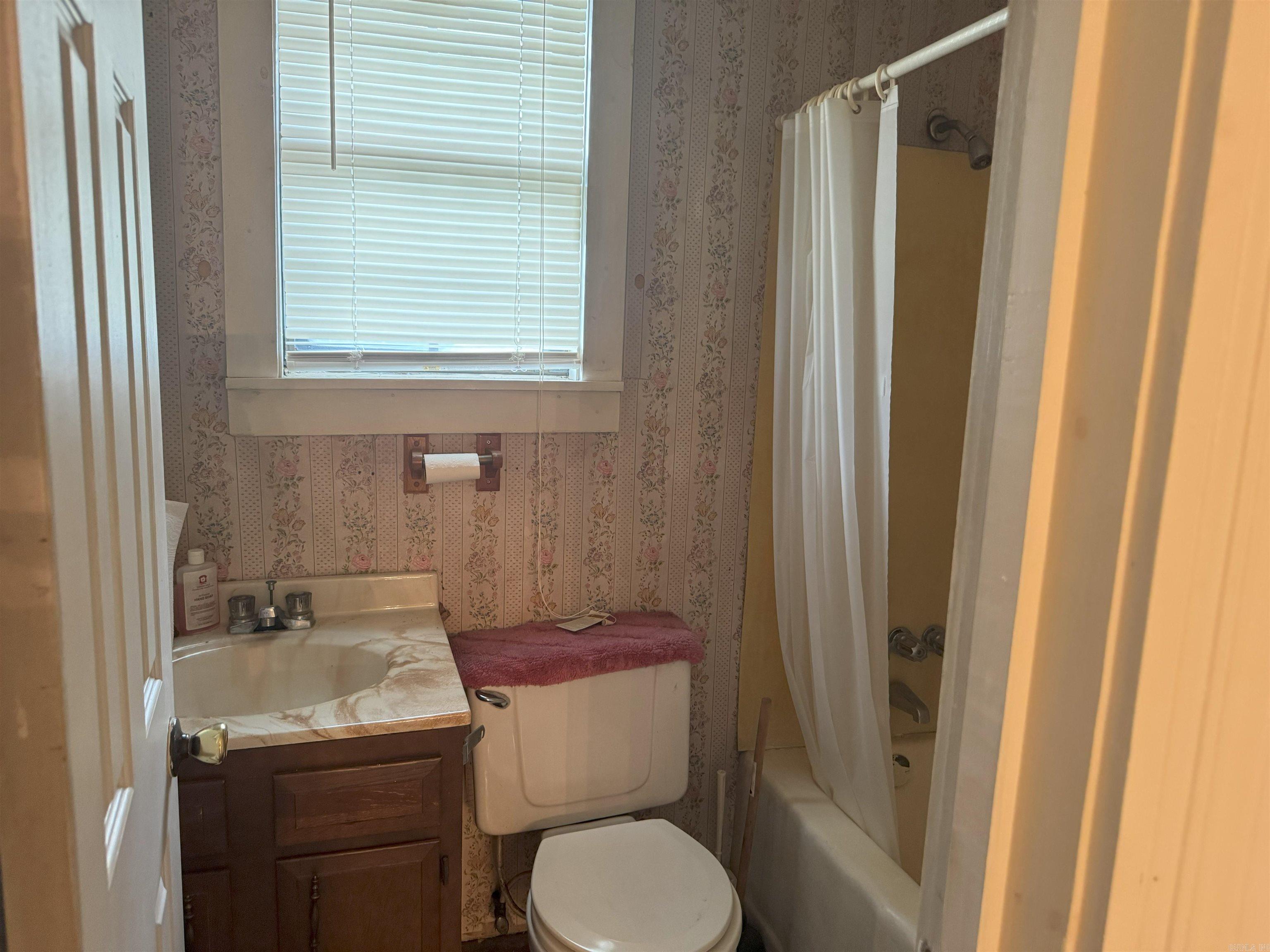 1303 S Bay  Pine Bluff, AR