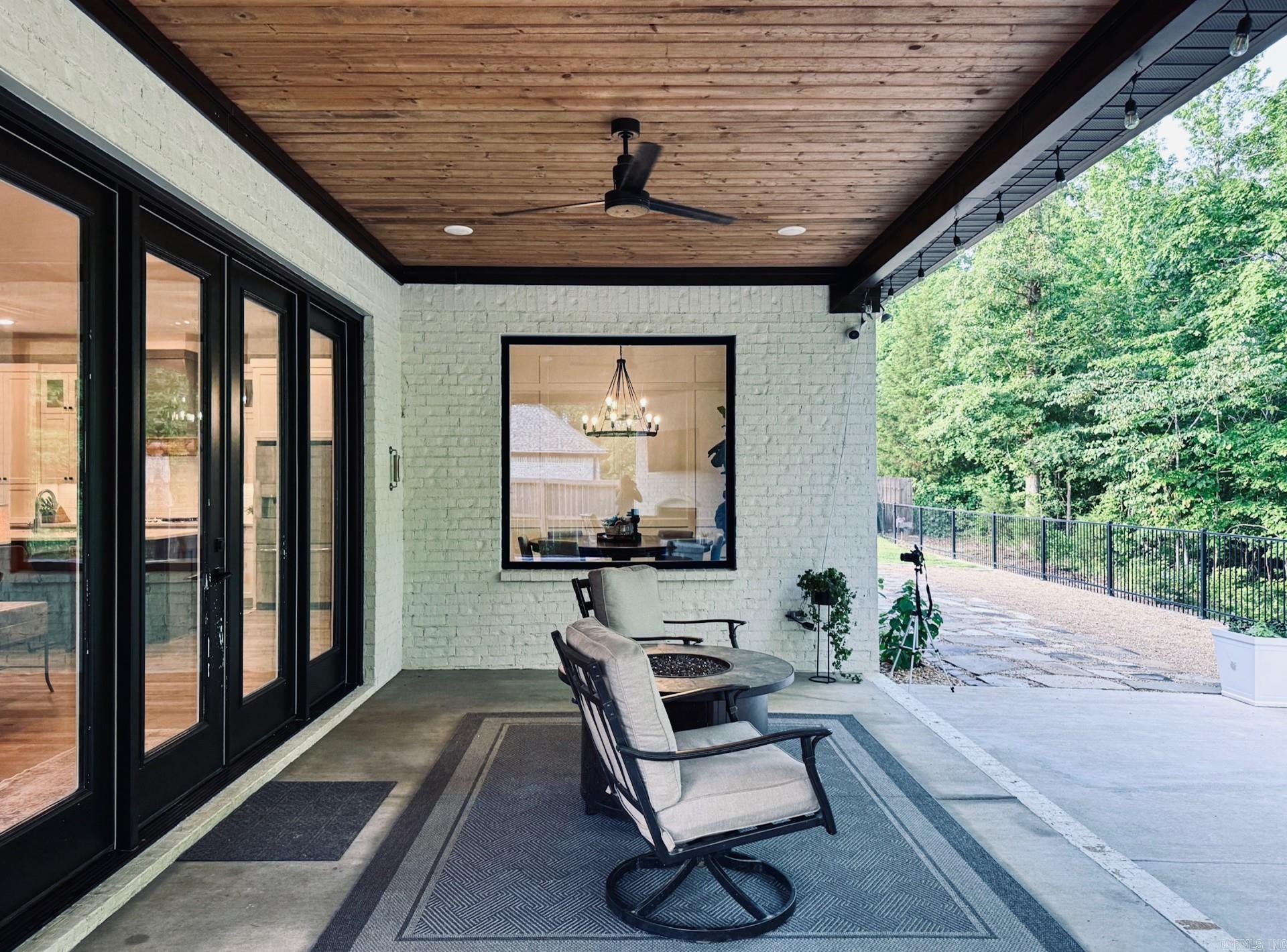 816 Nature  Benton, AR