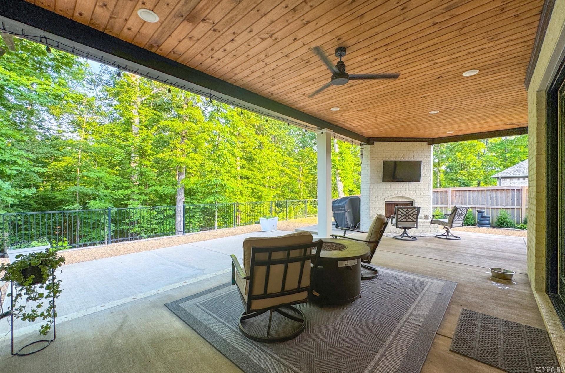 816 Nature  Benton, AR