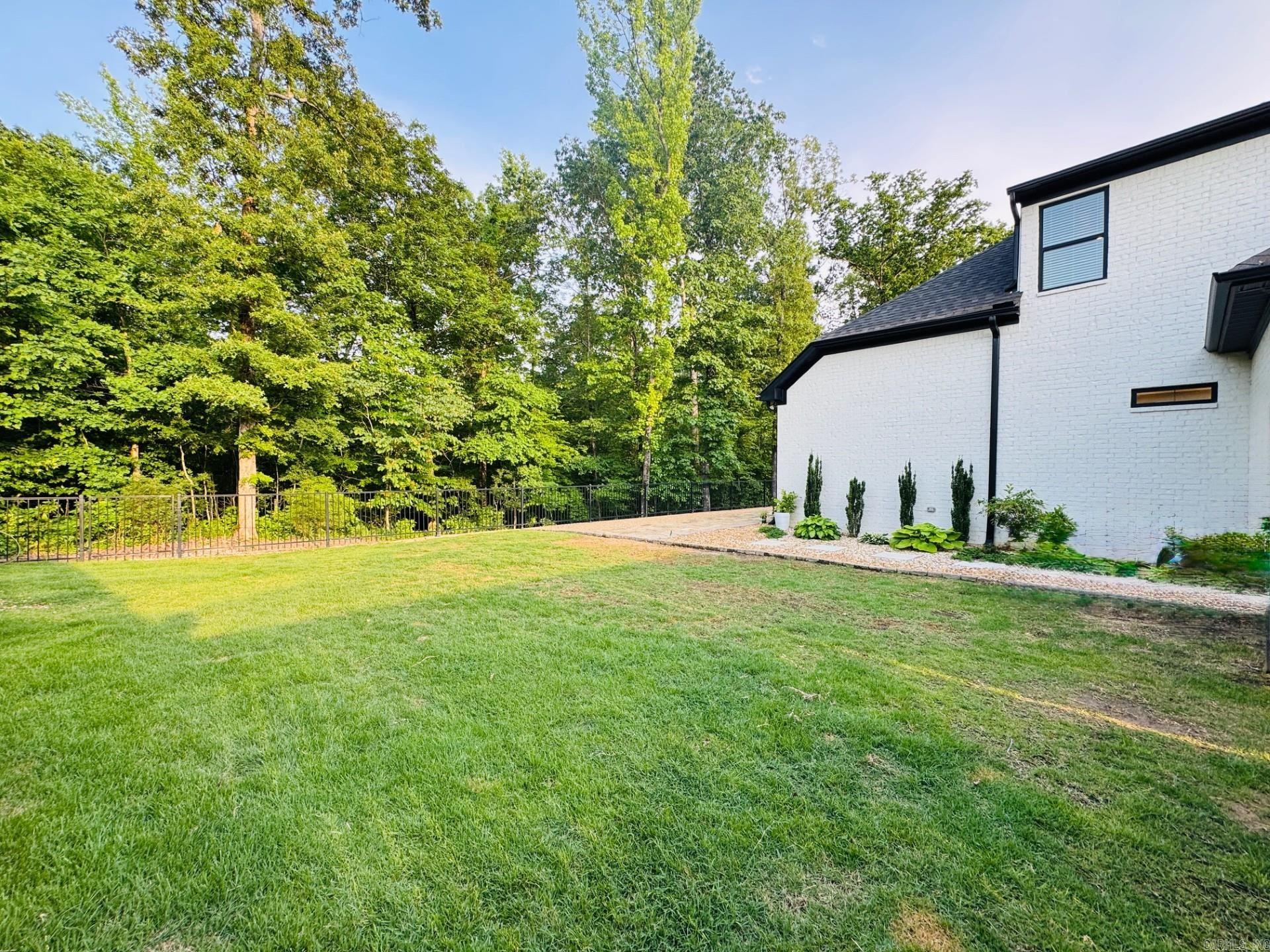 816 Nature  Benton, AR