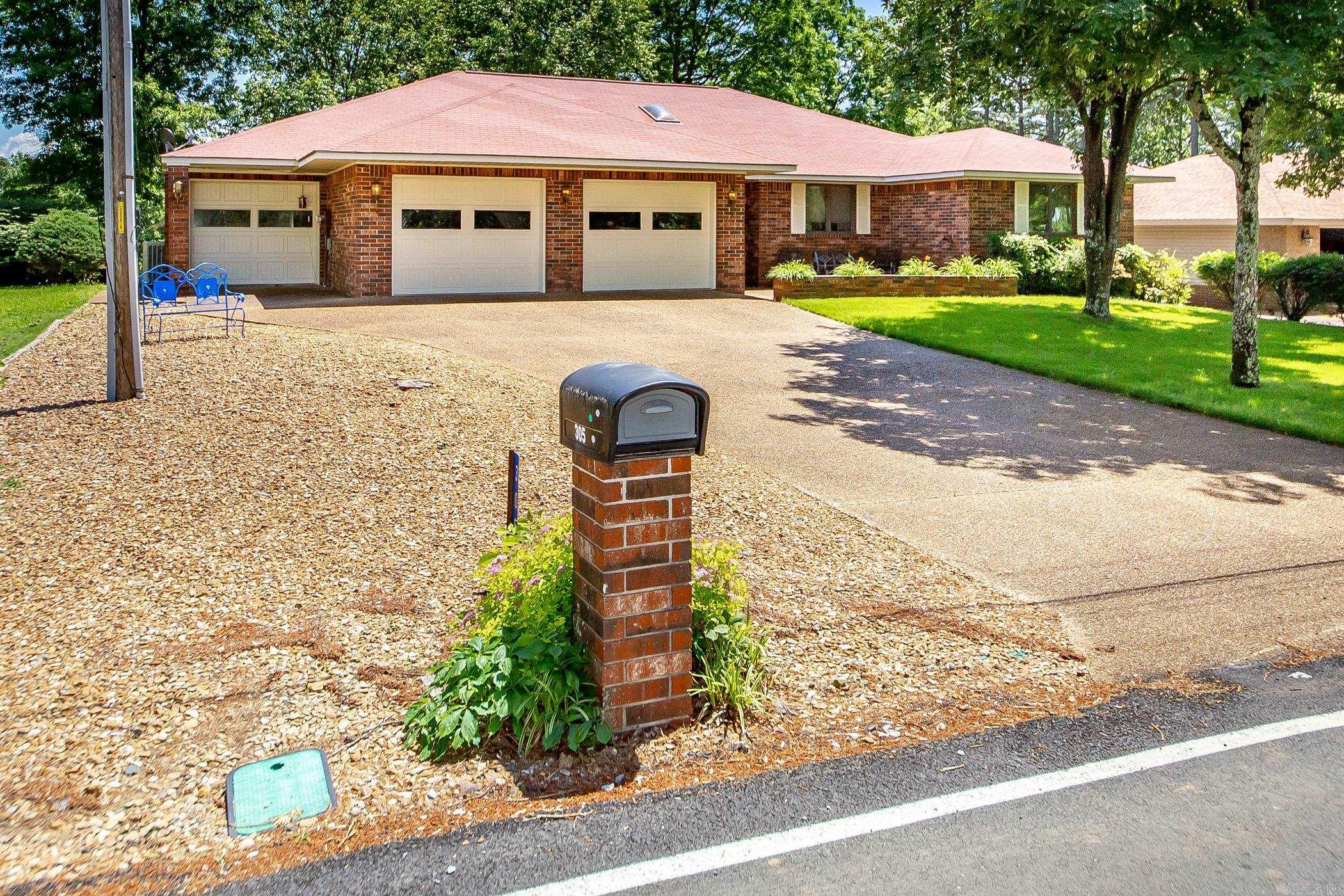 305 Snead Drive Fairfield Bay, AR 72088