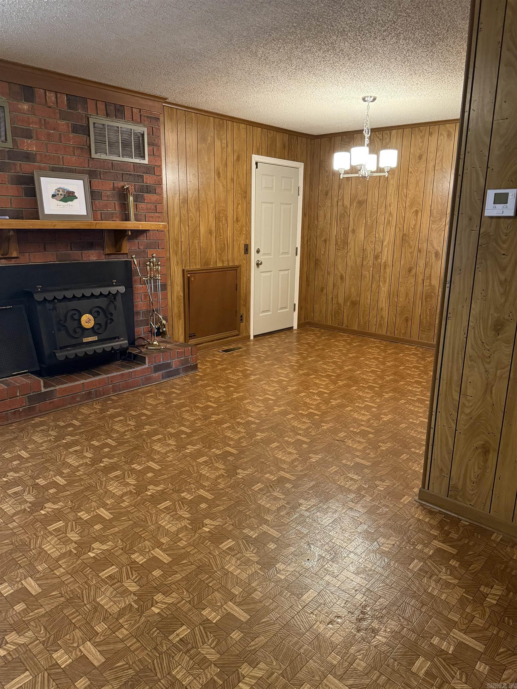 514 S Sawmill Rd Searcy, AR 72143