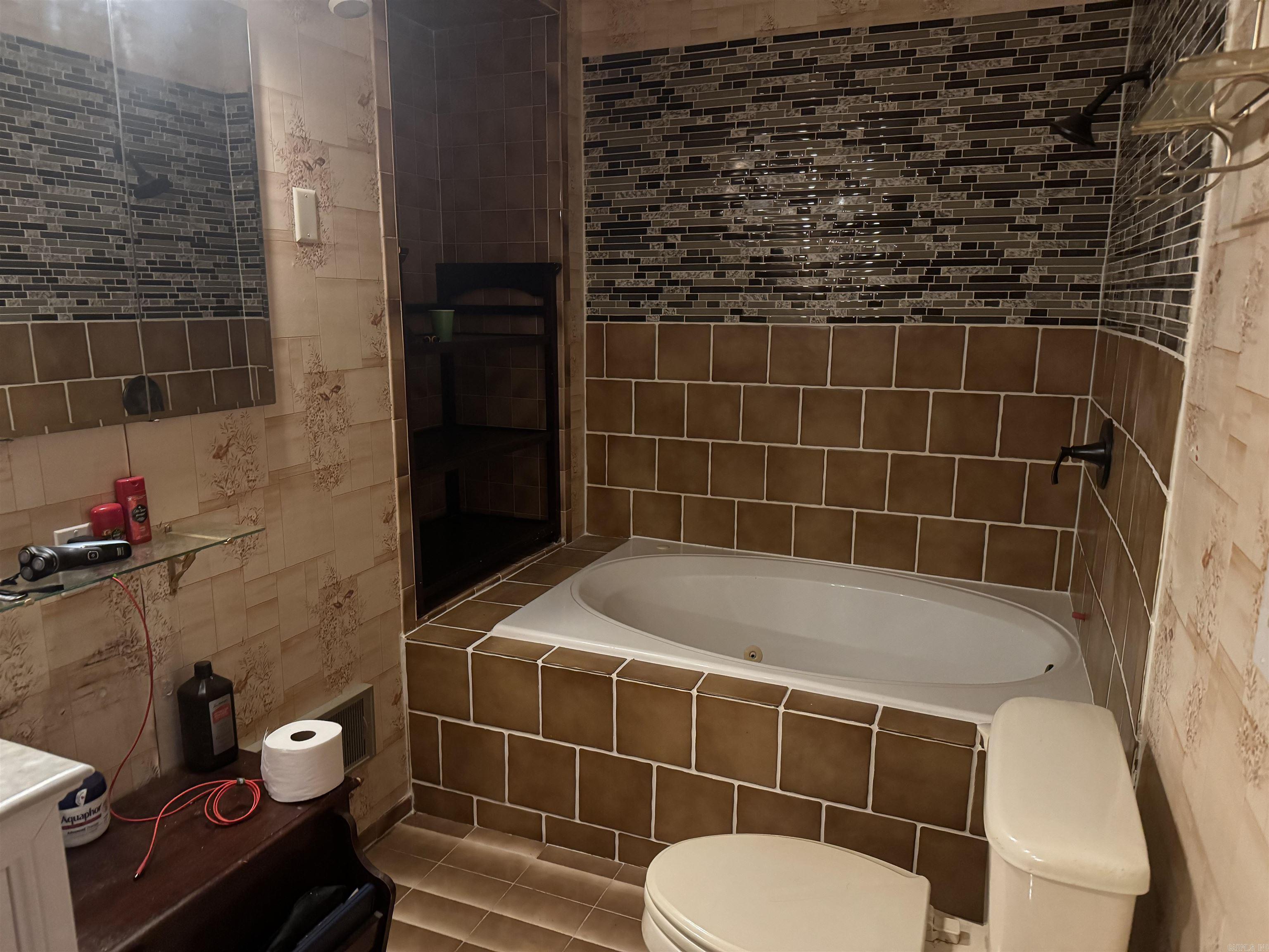 175 County Road 2733 London, AR 72847