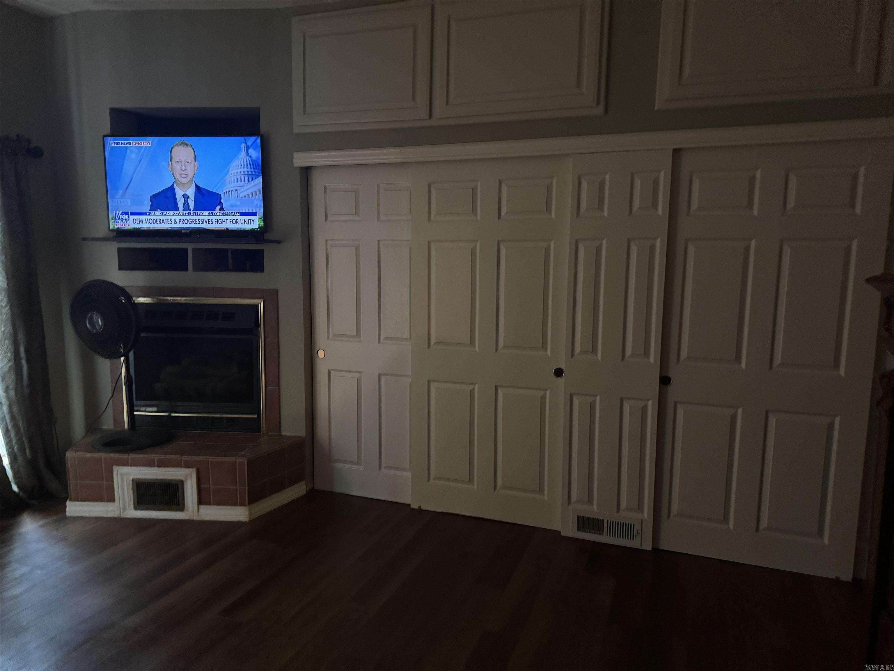 175 County Road 2733 London, AR 72847