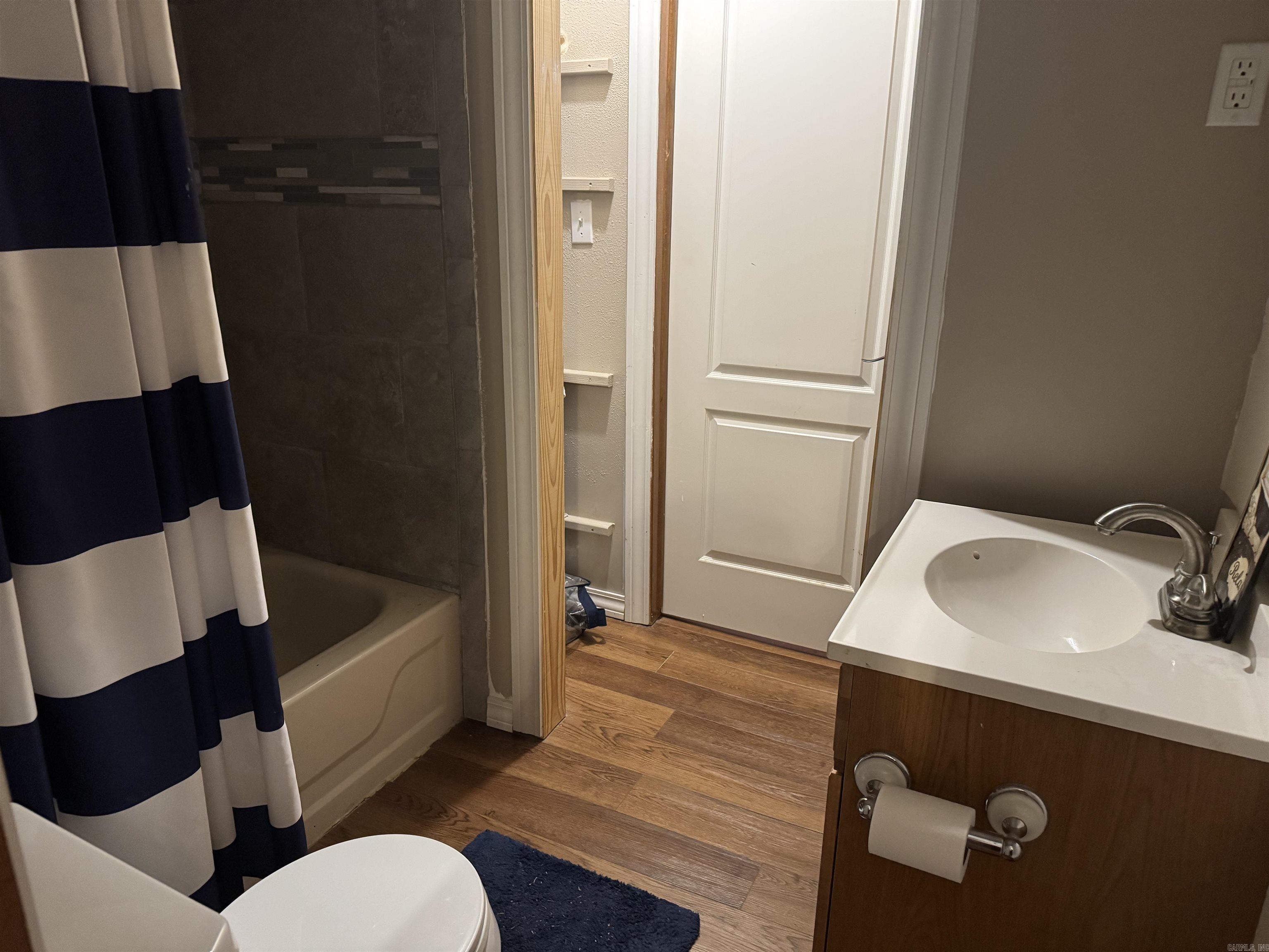 175 County Road 2733 London, AR 72847