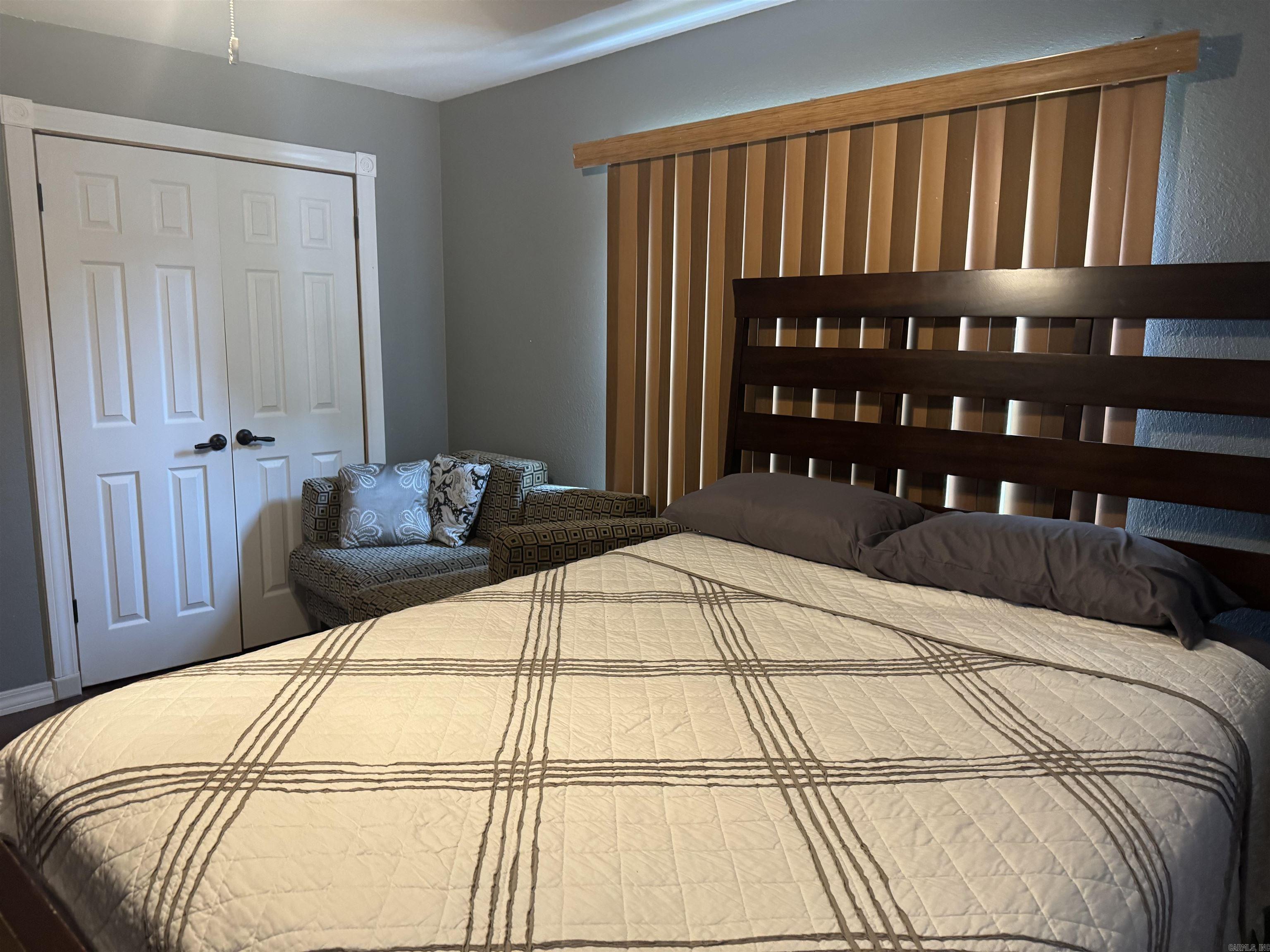 175 County Road 2733 London, AR 72847