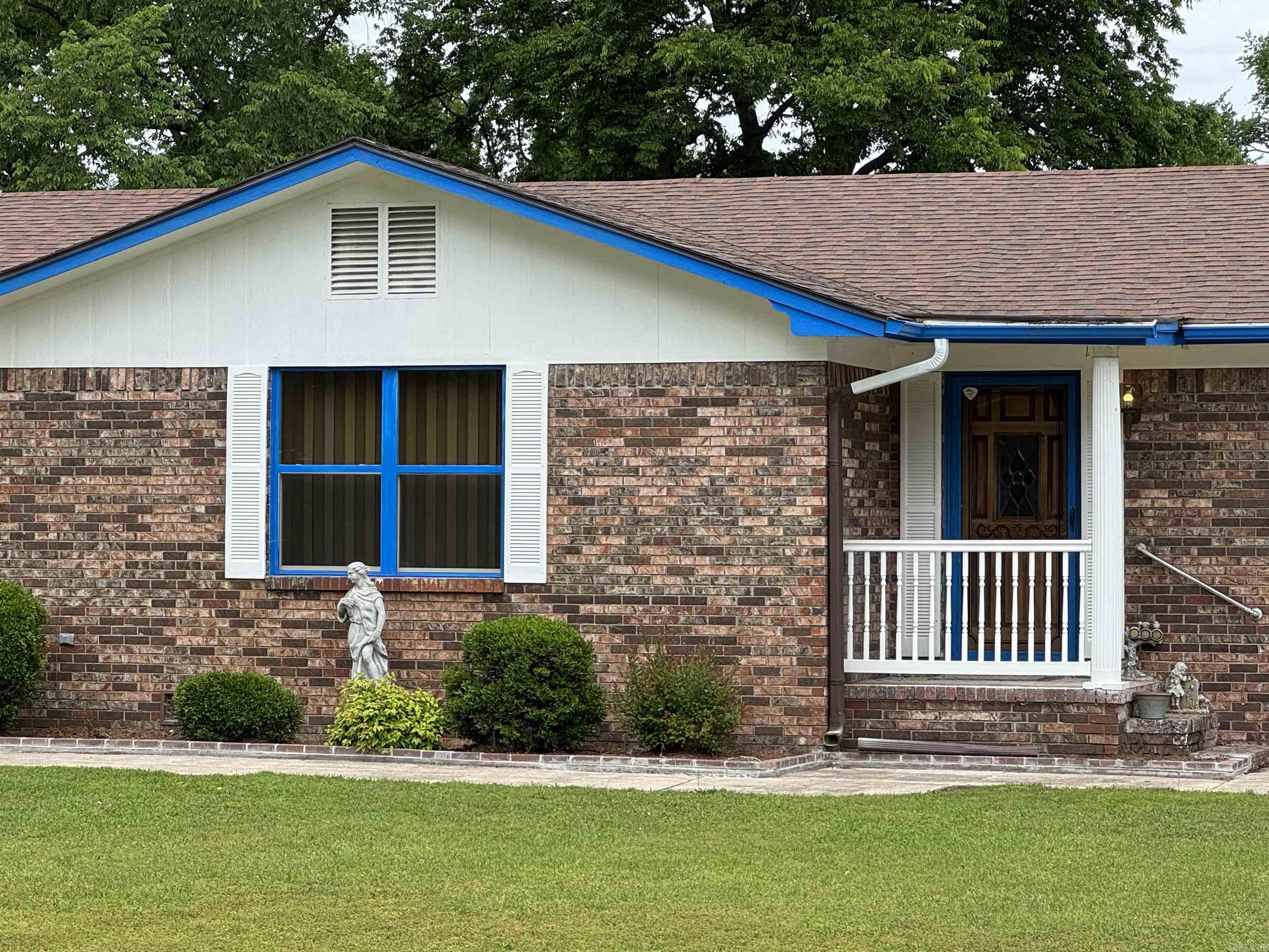 175 County Road 2733 London, AR 72847