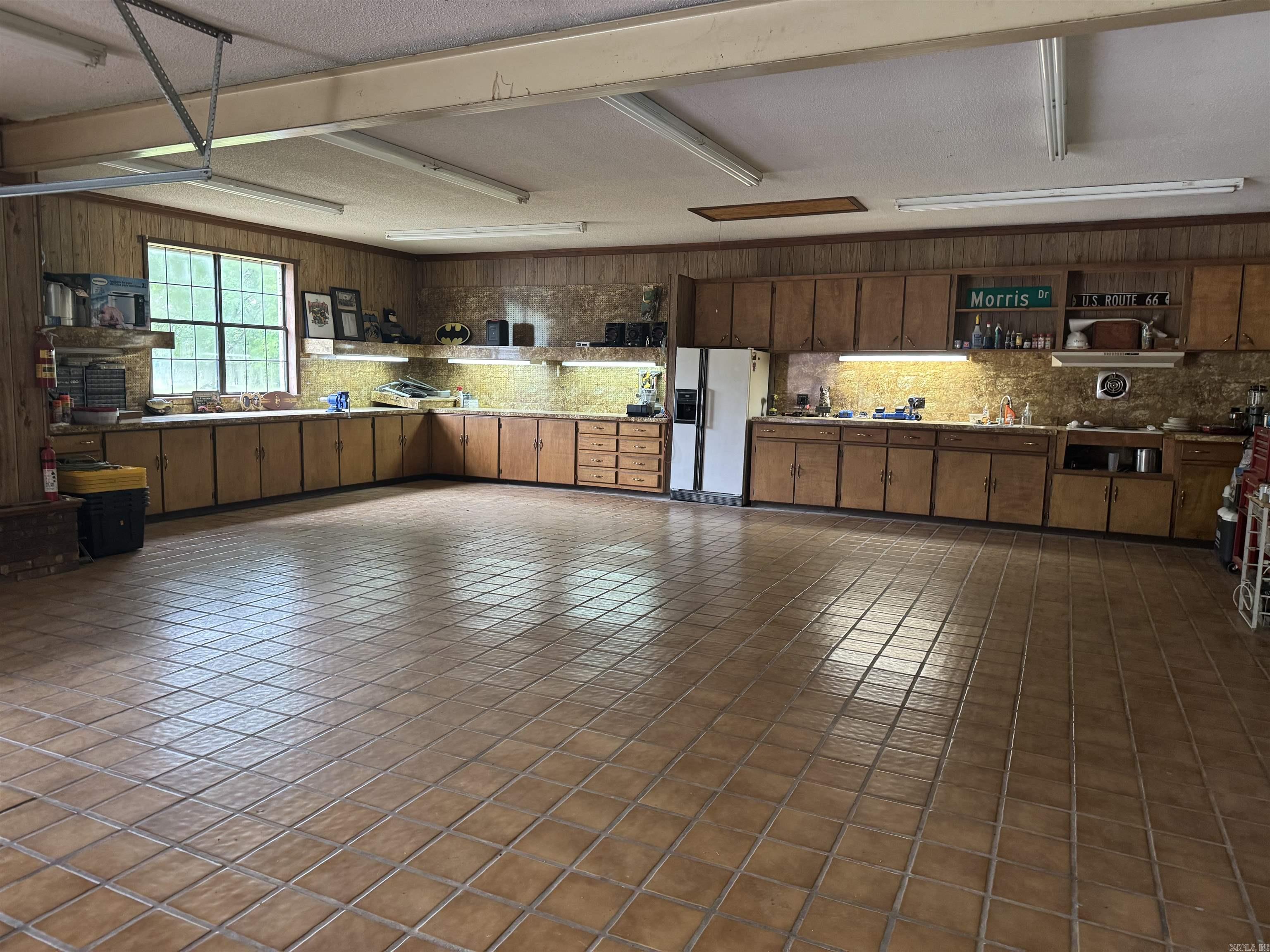 175 County Road 2733 London, AR 72847