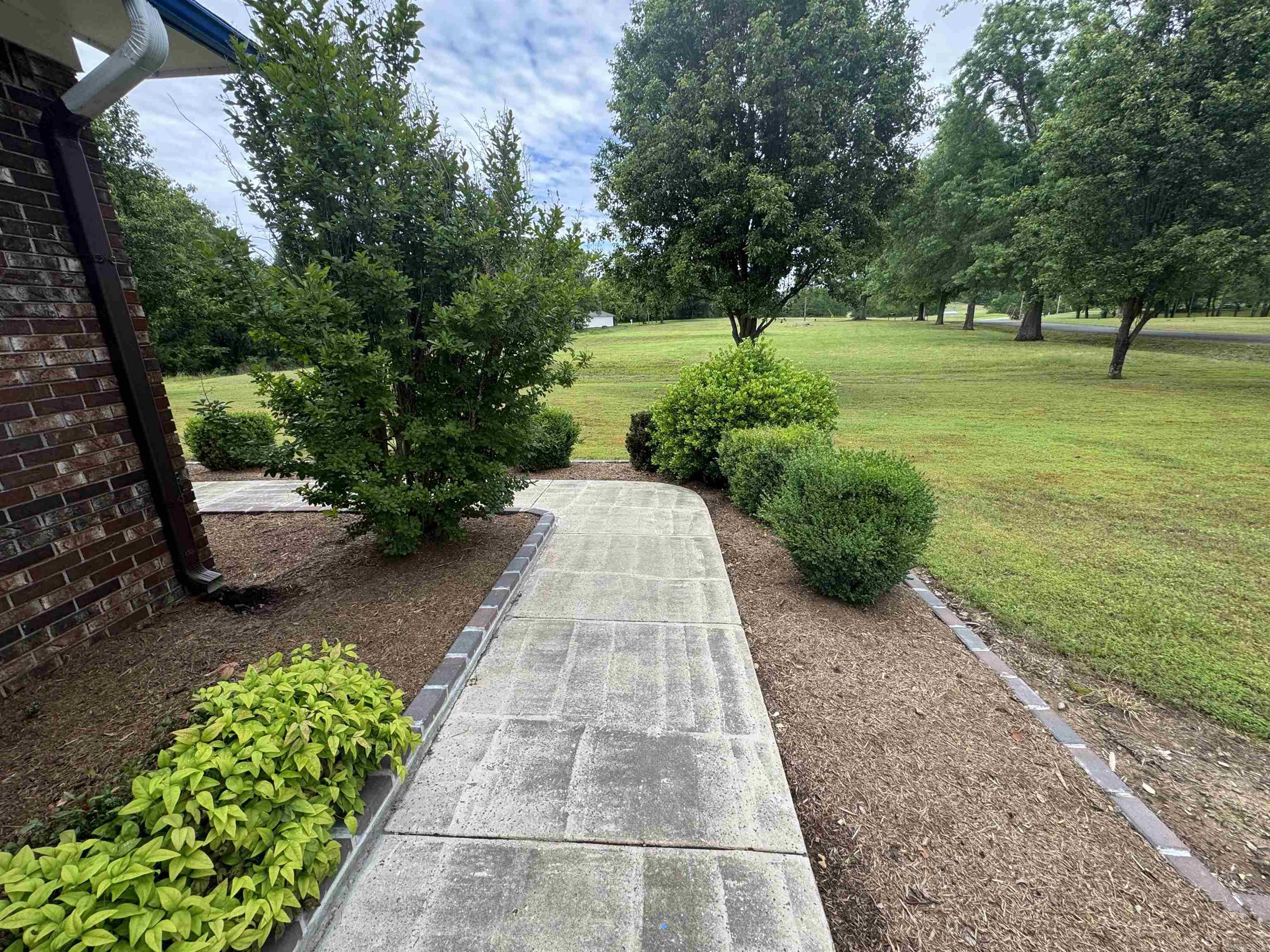 175 County Road 2733 London, AR 72847