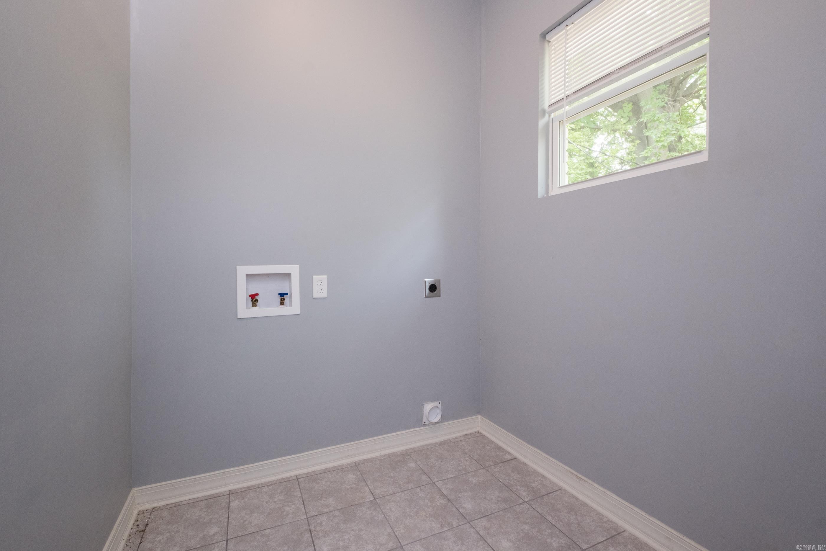 1407 Hanger  Little Rock, AR