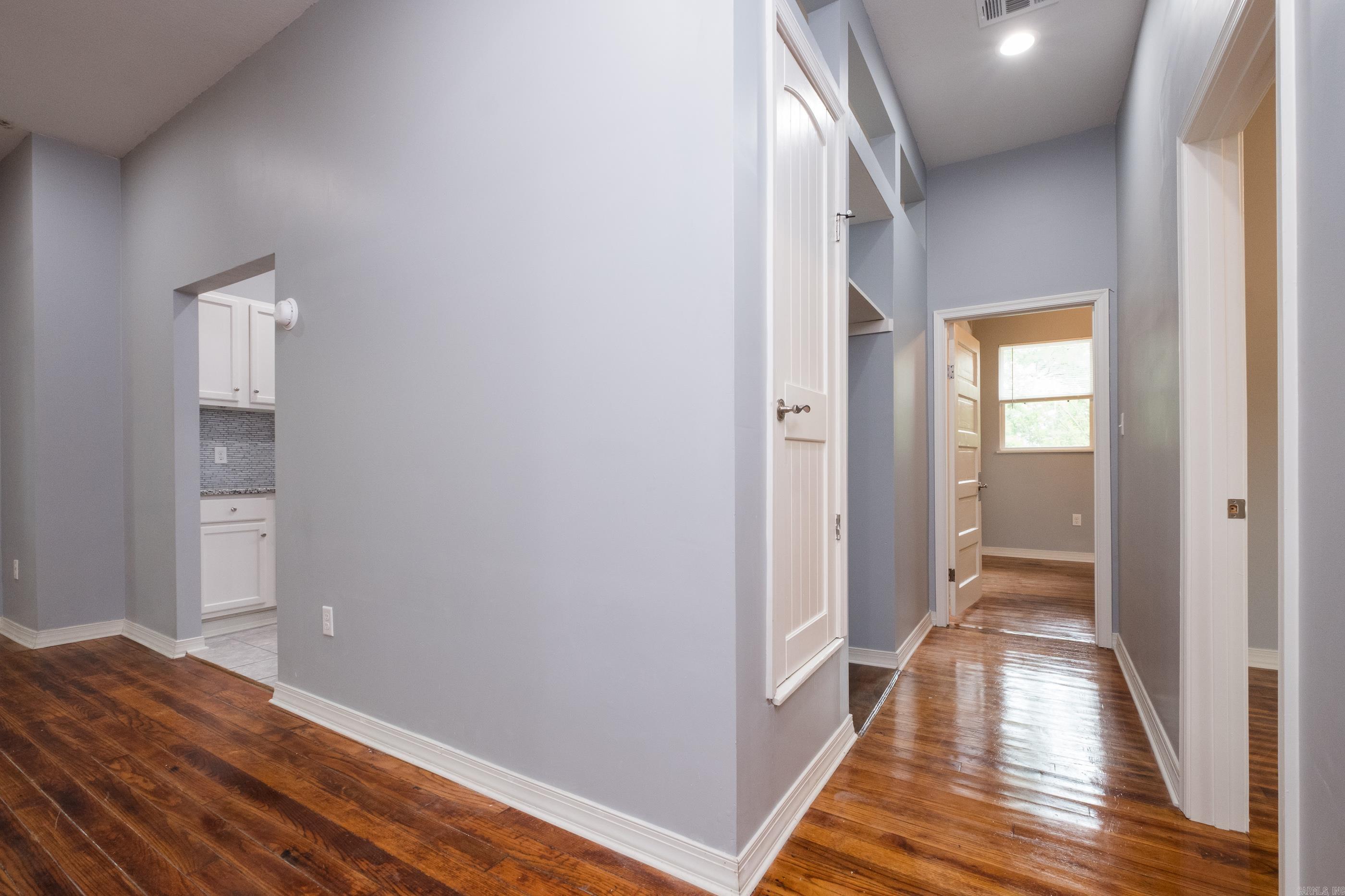 1407 Hanger  Little Rock, AR