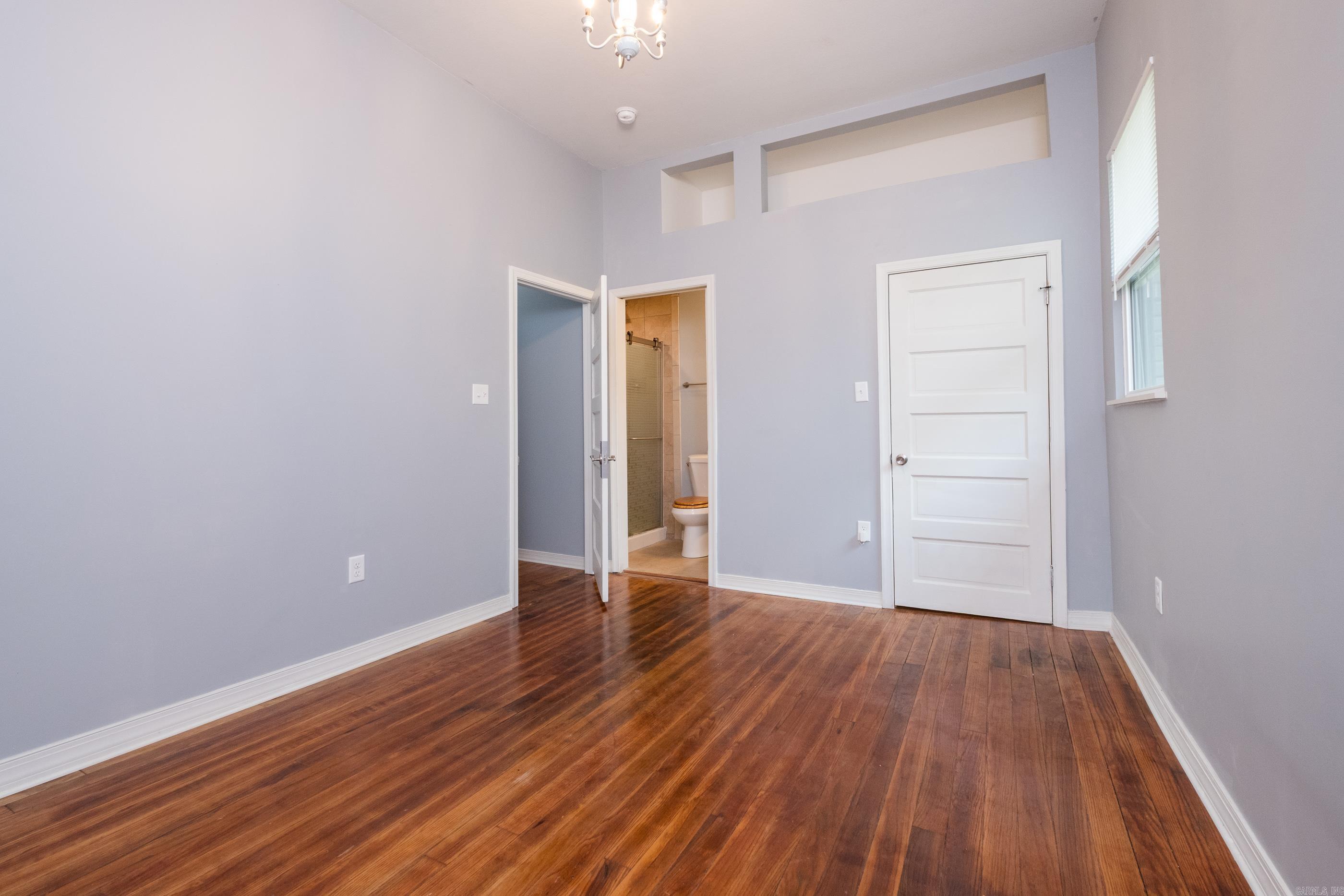 1407 Hanger  Little Rock, AR