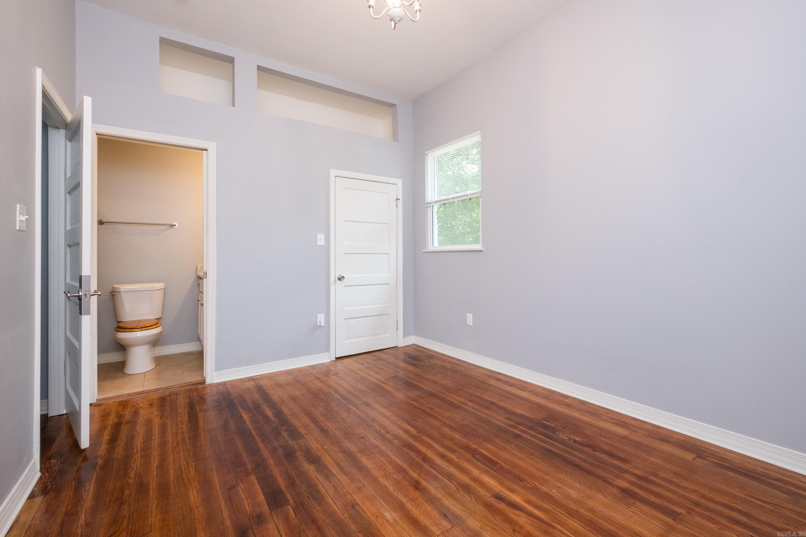 1407 Hanger  Little Rock, AR