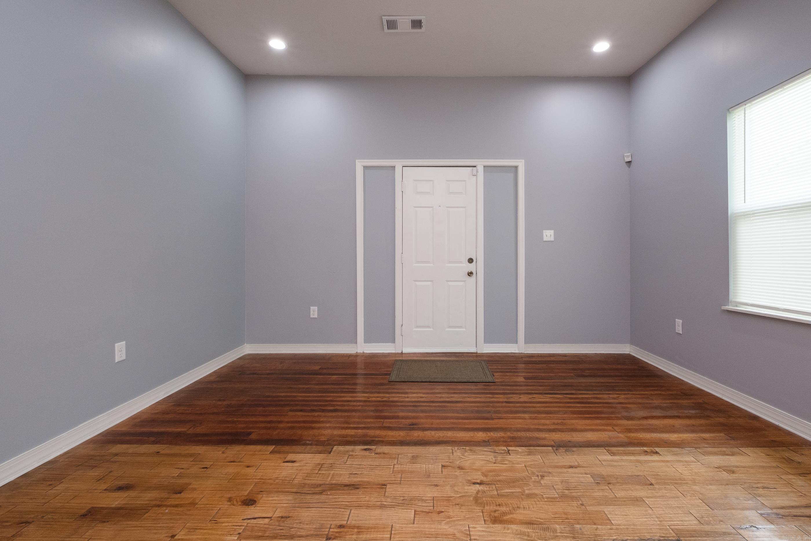 1407 Hanger  Little Rock, AR