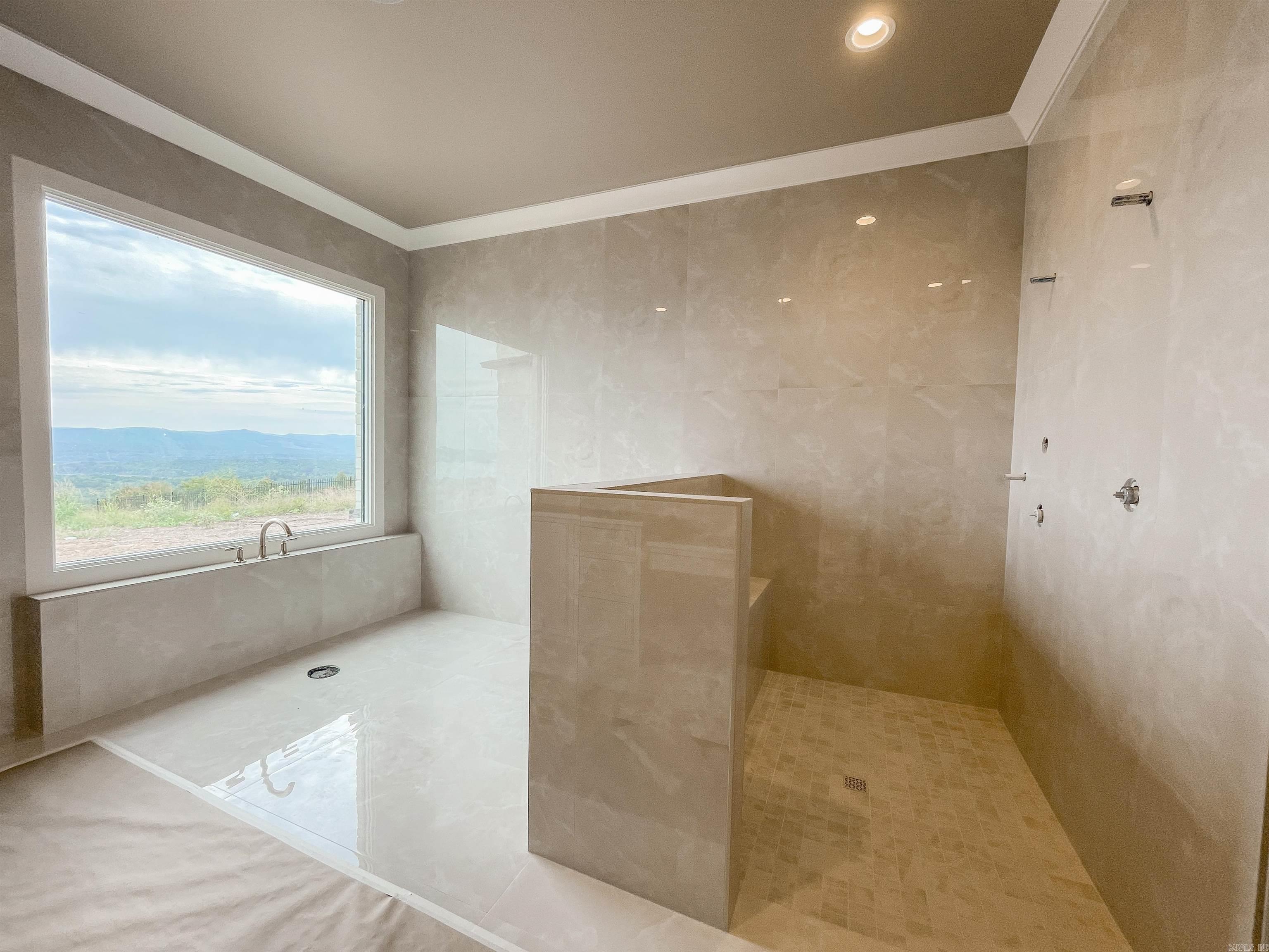 33613 Lakeview West Way Roland, AR 72135