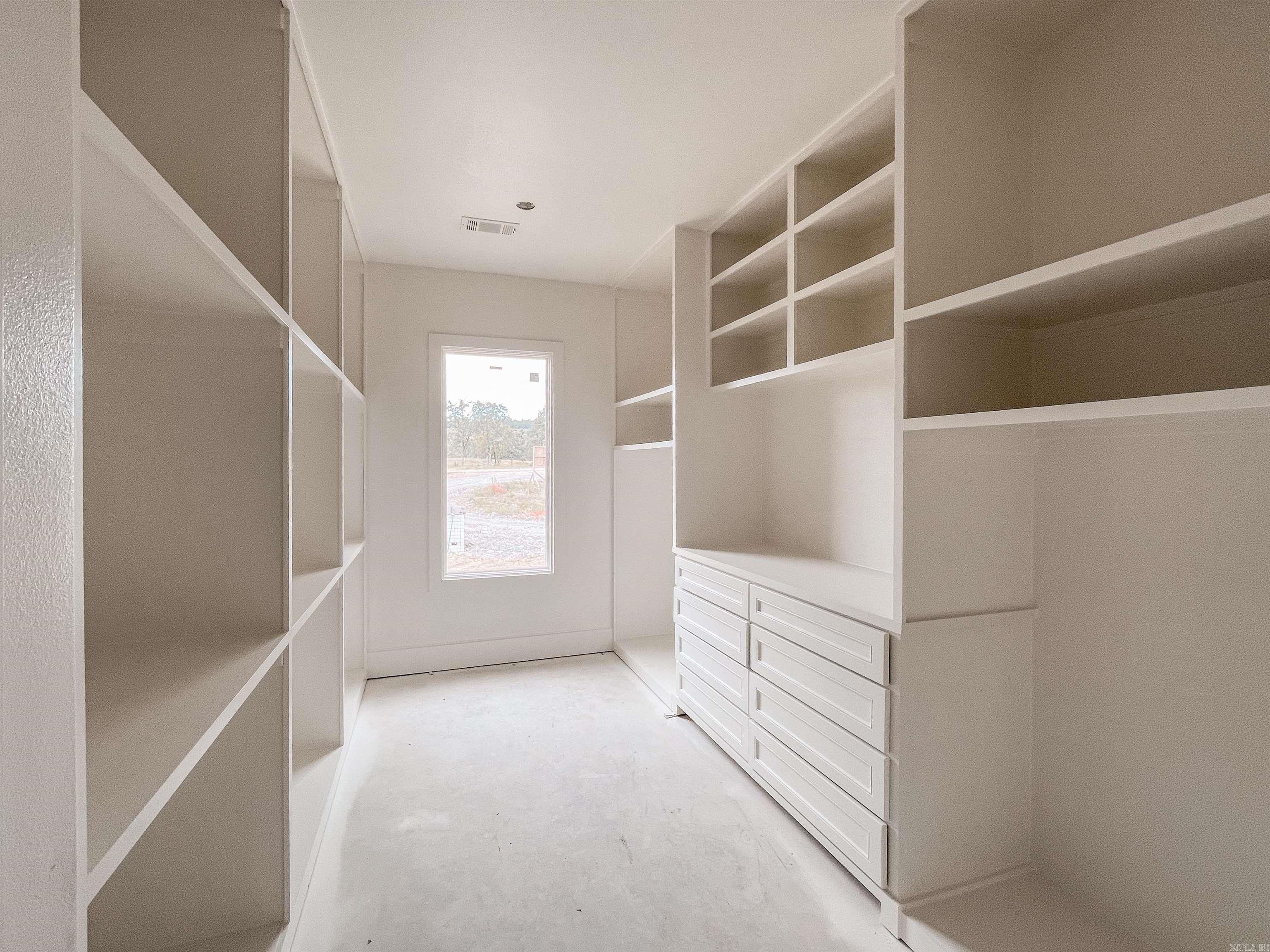 33613 Lakeview West Way Roland, AR 72135