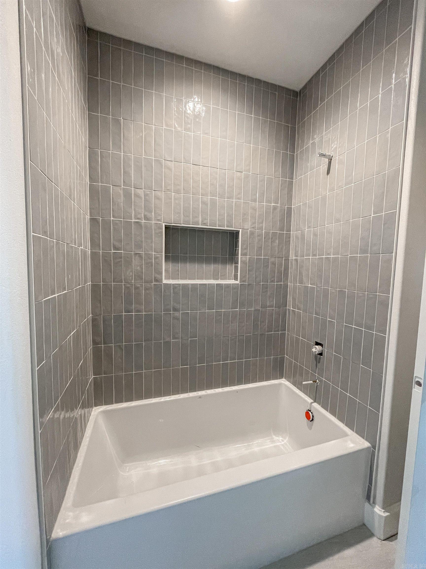 33613 Lakeview West Way Roland, AR 72135