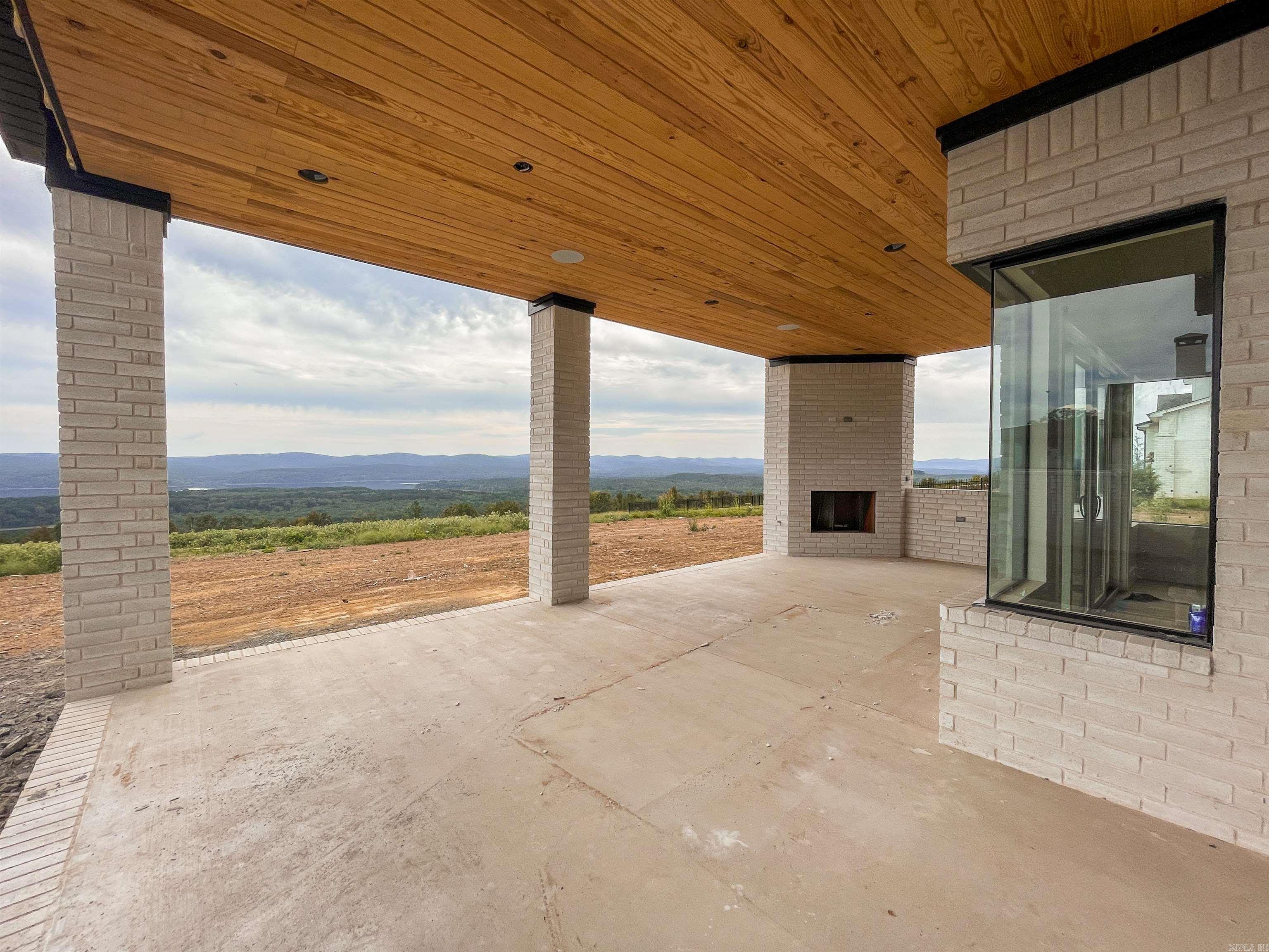 33613 Lakeview West Way Roland, AR 72135