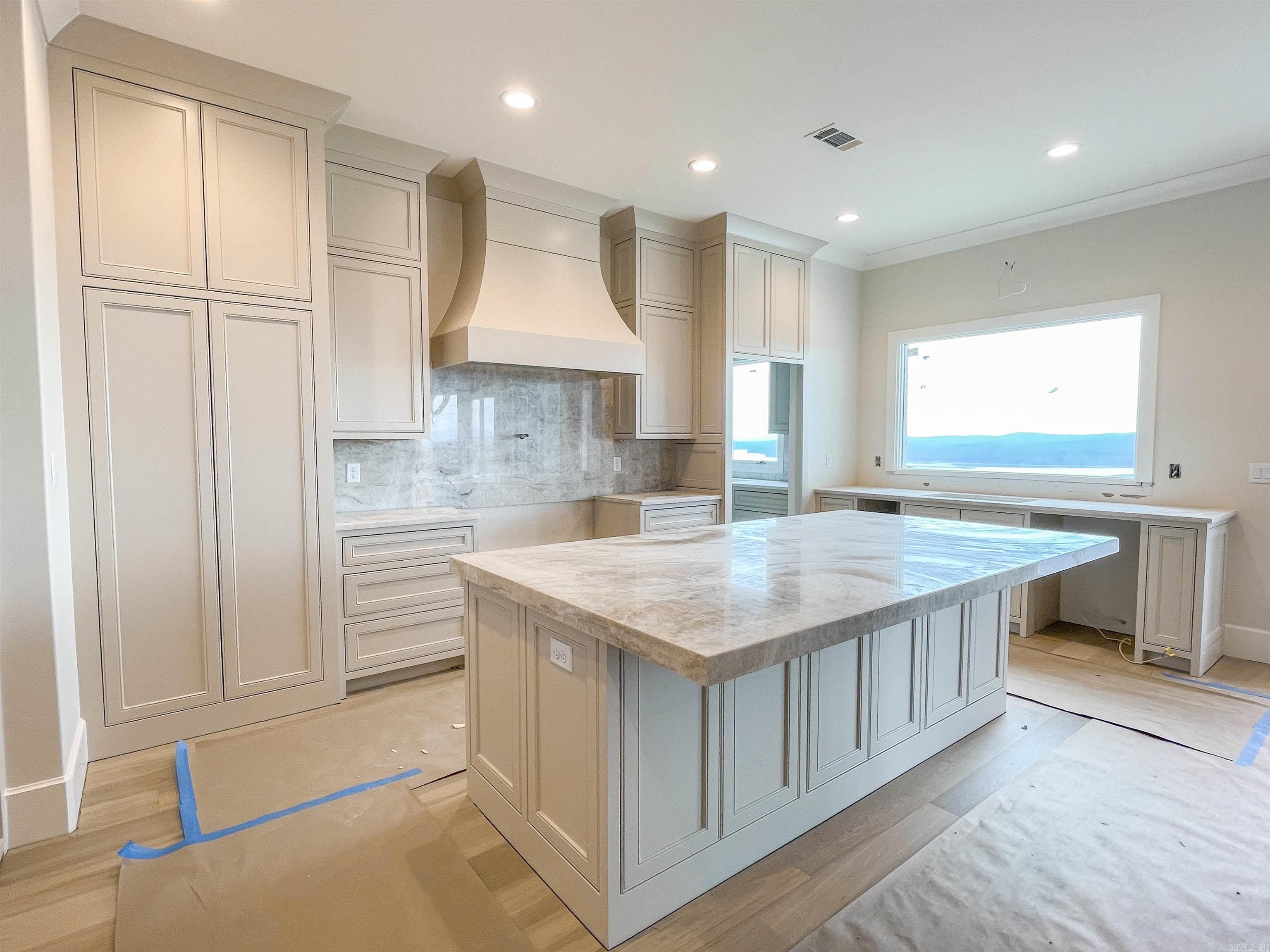 33613 Lakeview West Way Roland, AR 72135