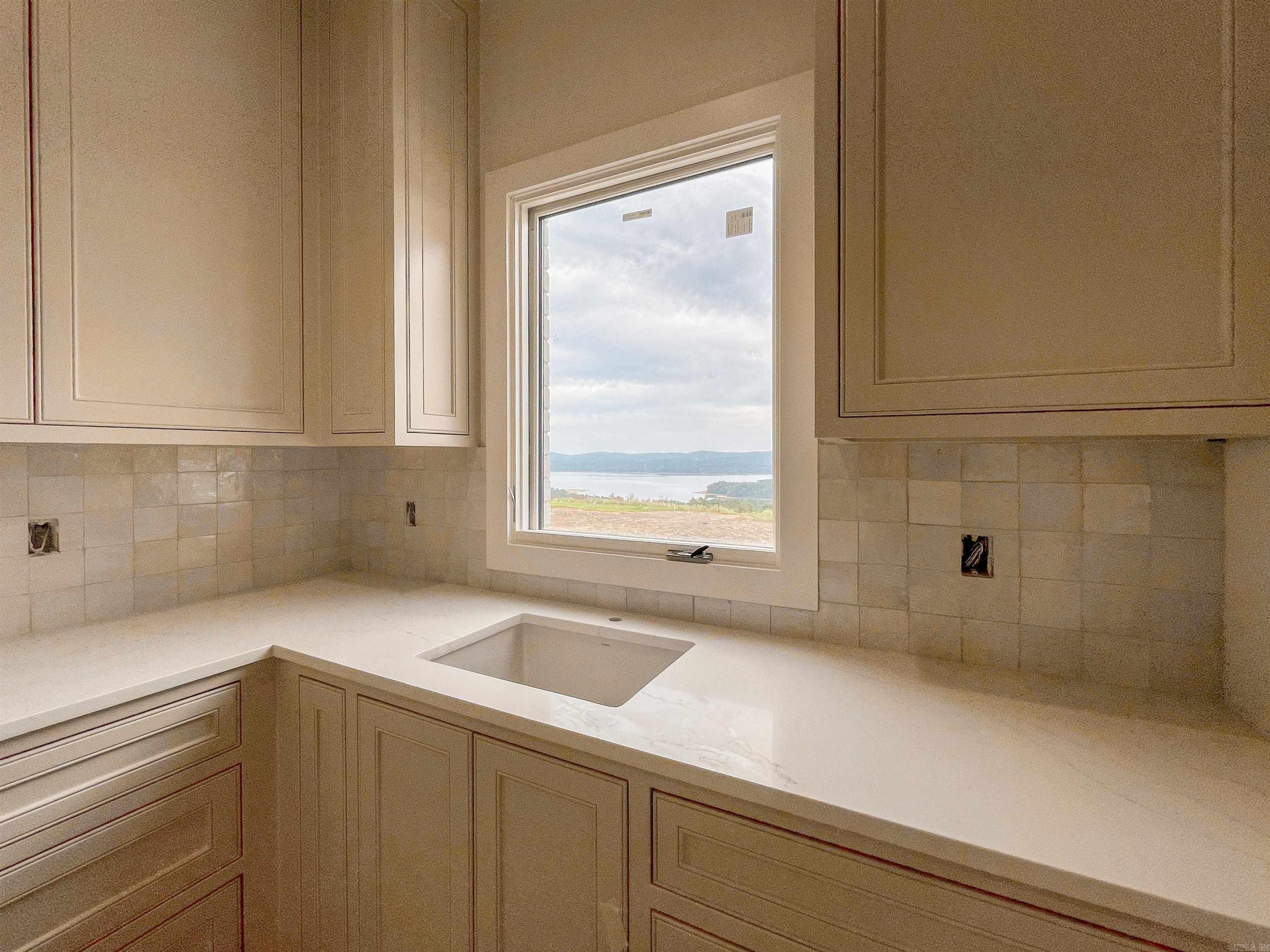 33613 Lakeview West Way Roland, AR 72135