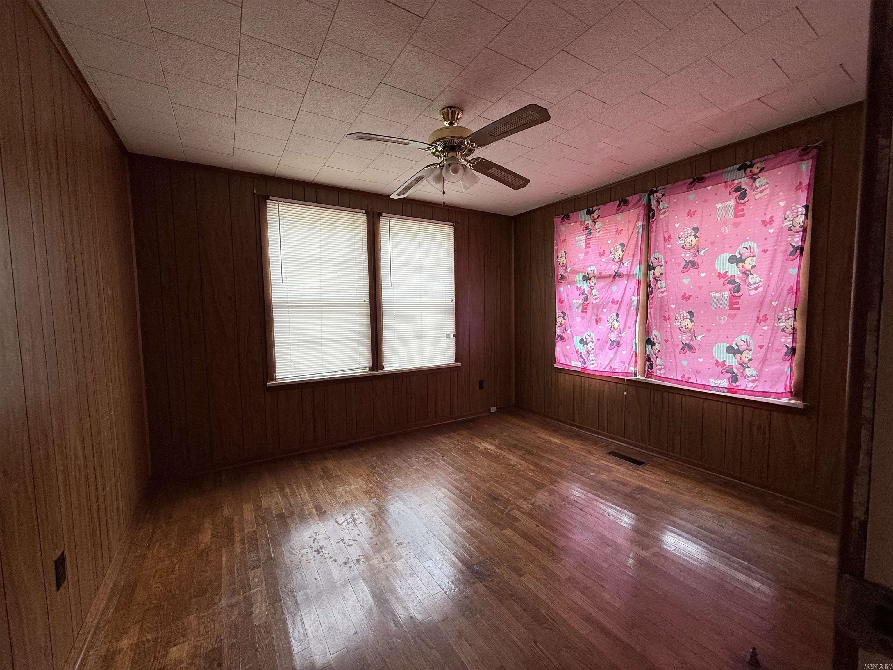 947 Cherry Street Forrest City, AR 72335