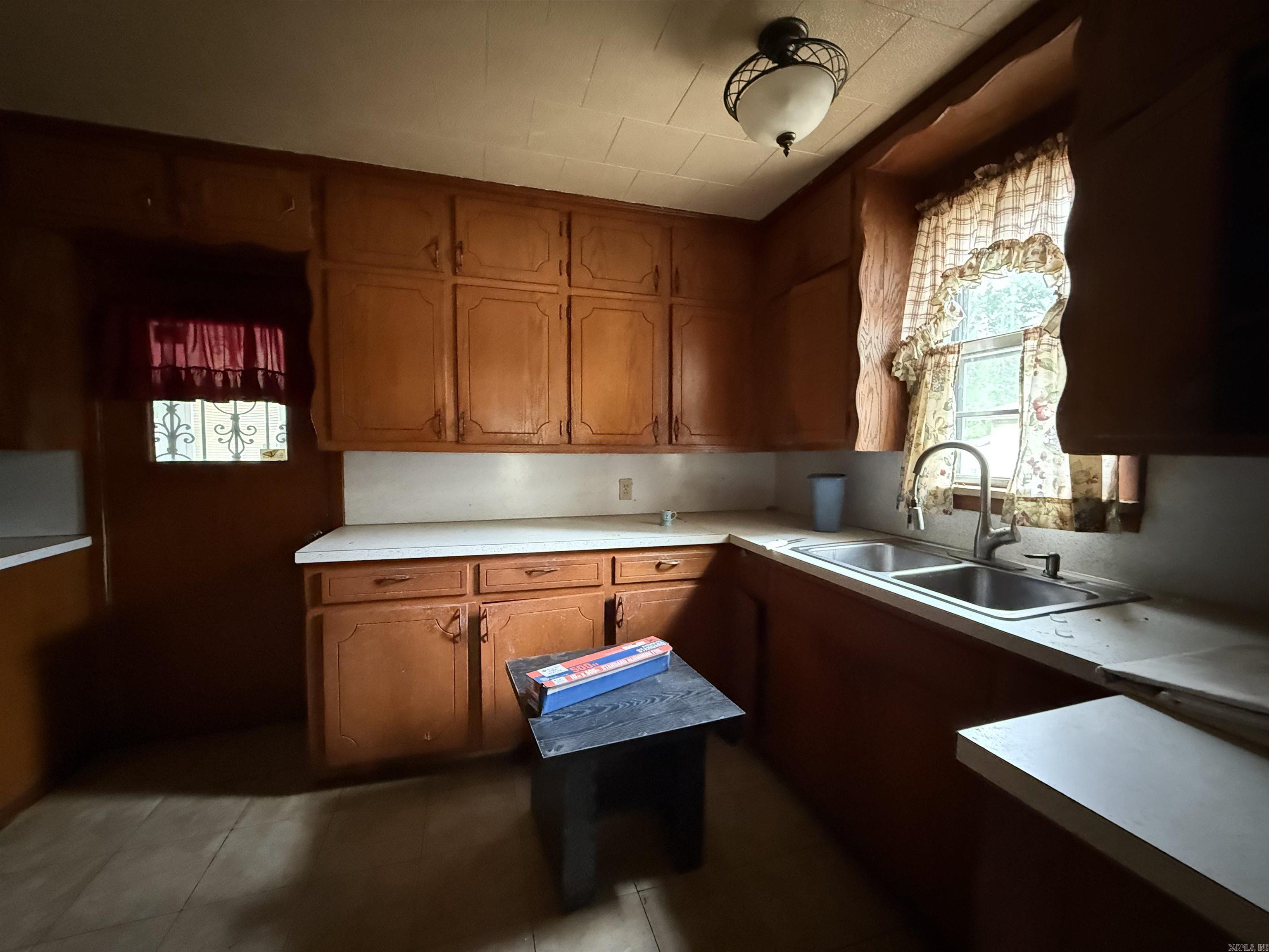 947 Cherry Street Forrest City, AR 72335