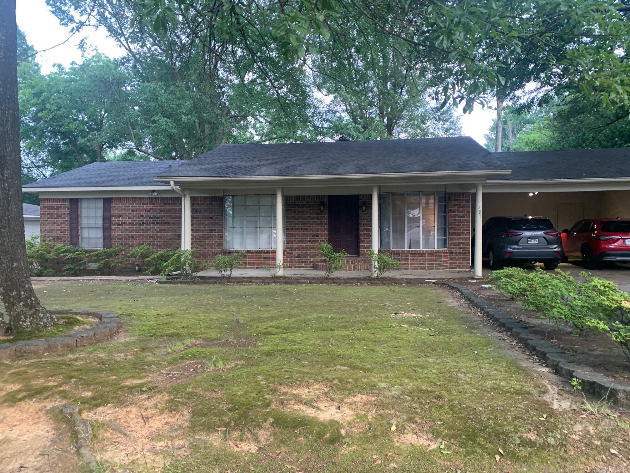 1407 W Iowa Street