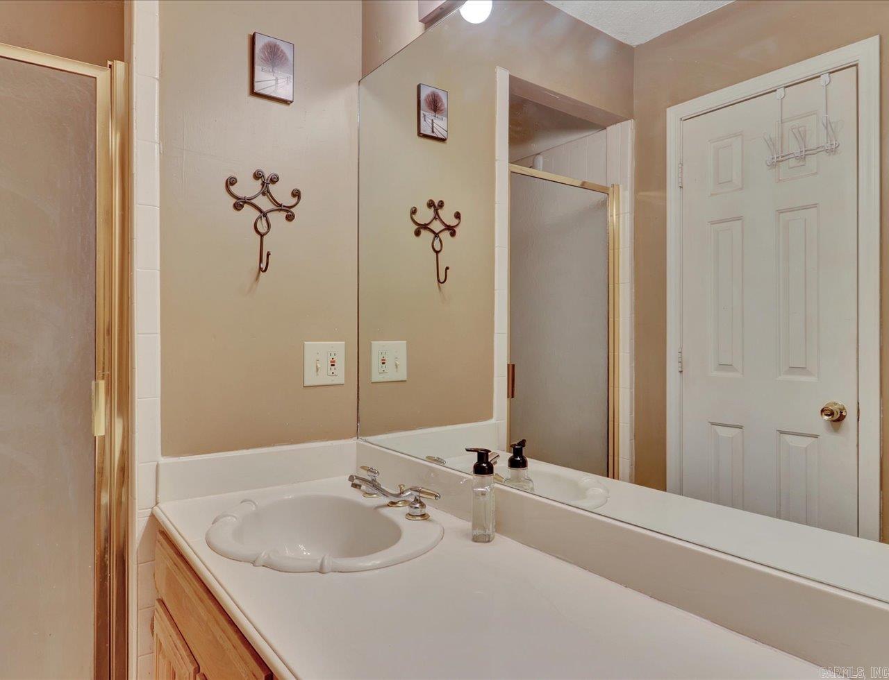 301 Kleinshore Rd Hot Springs, AR 71913