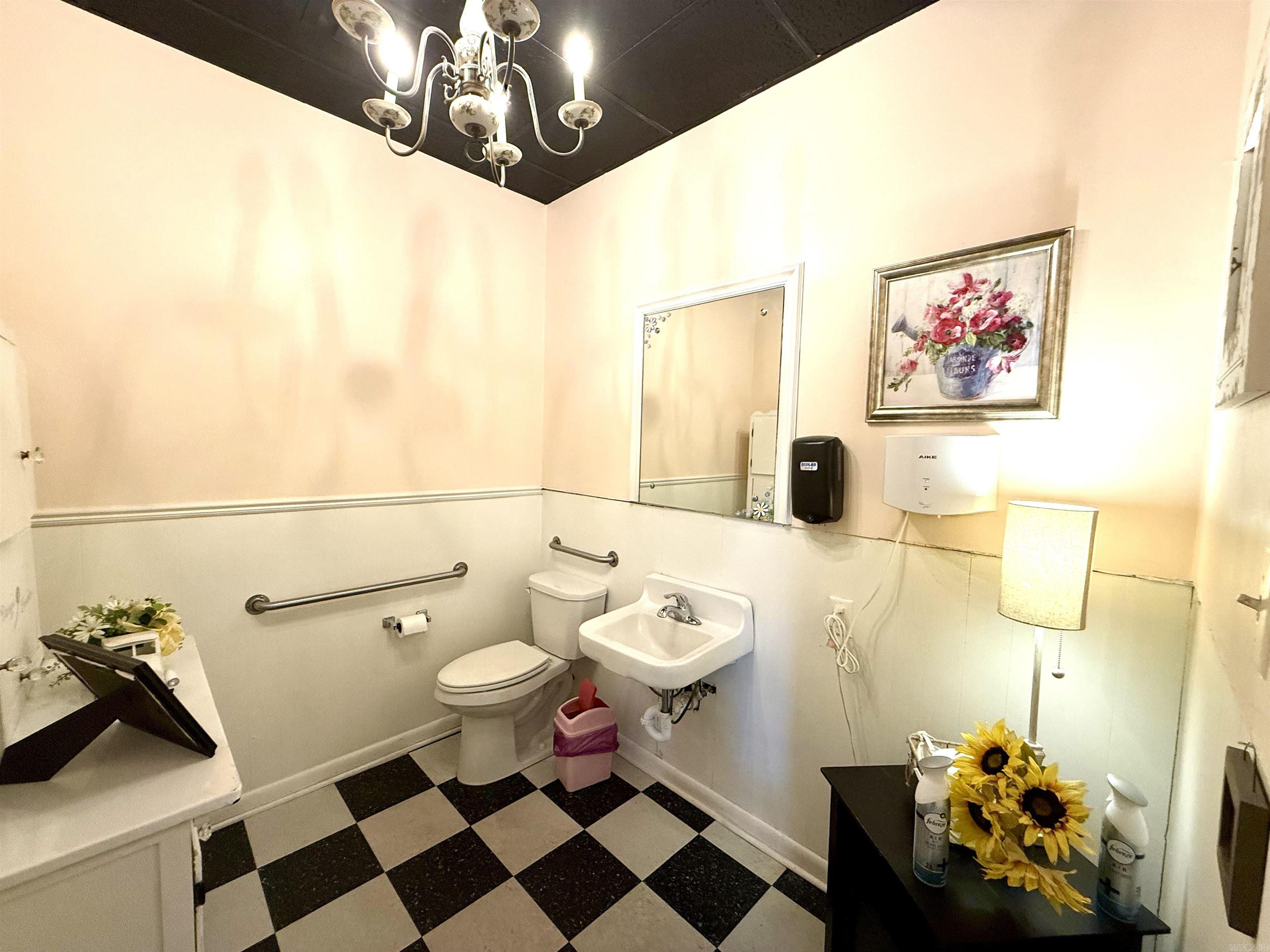 311 N Spruce  Searcy, AR