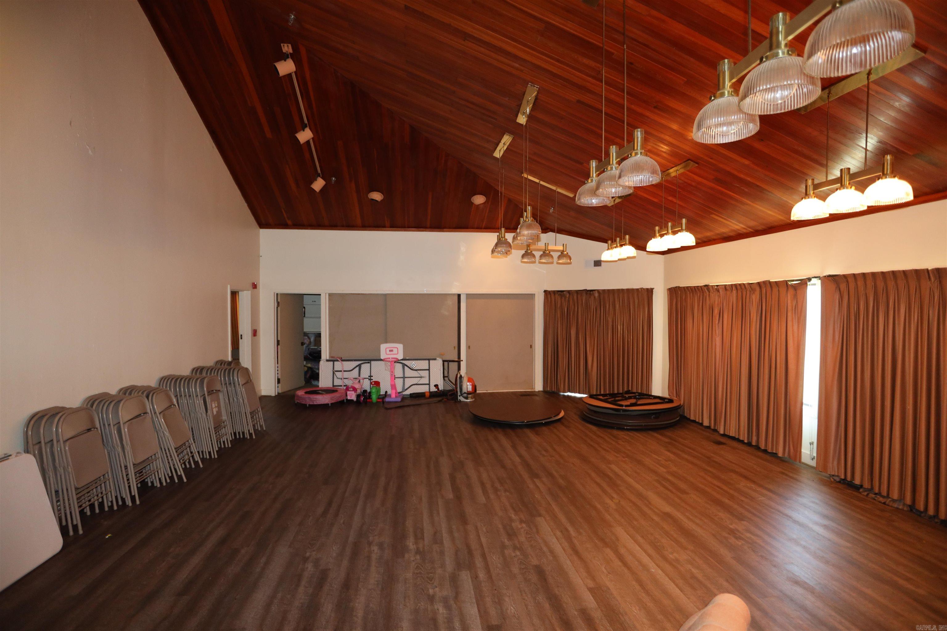 911 W Pine  Warren, AR