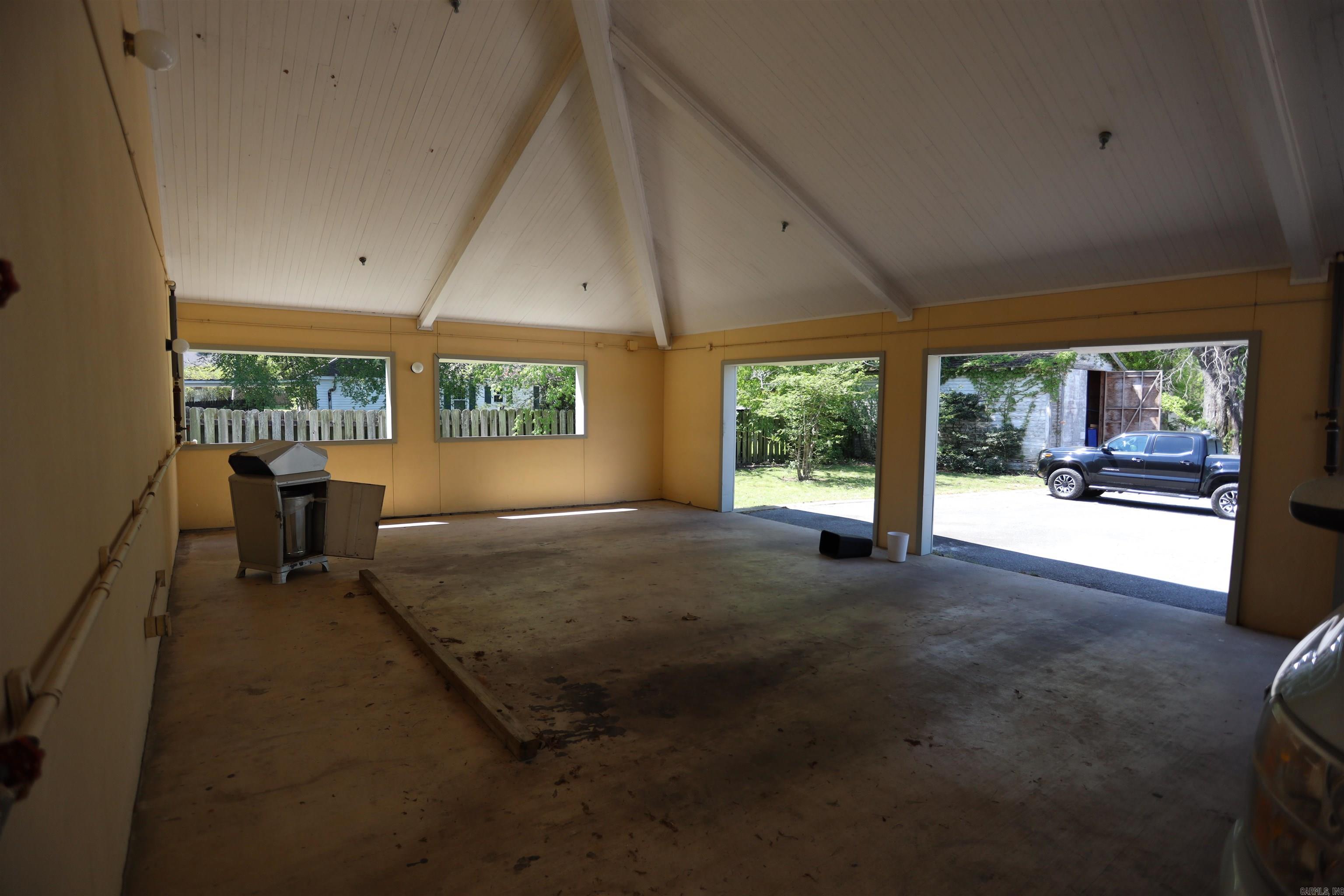 911 W Pine  Warren, AR