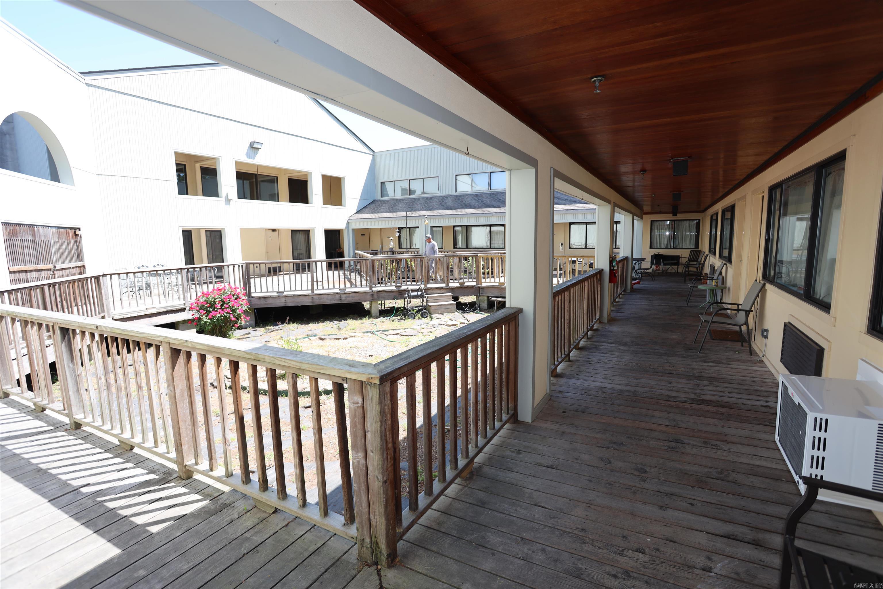 911 W Pine  Warren, AR