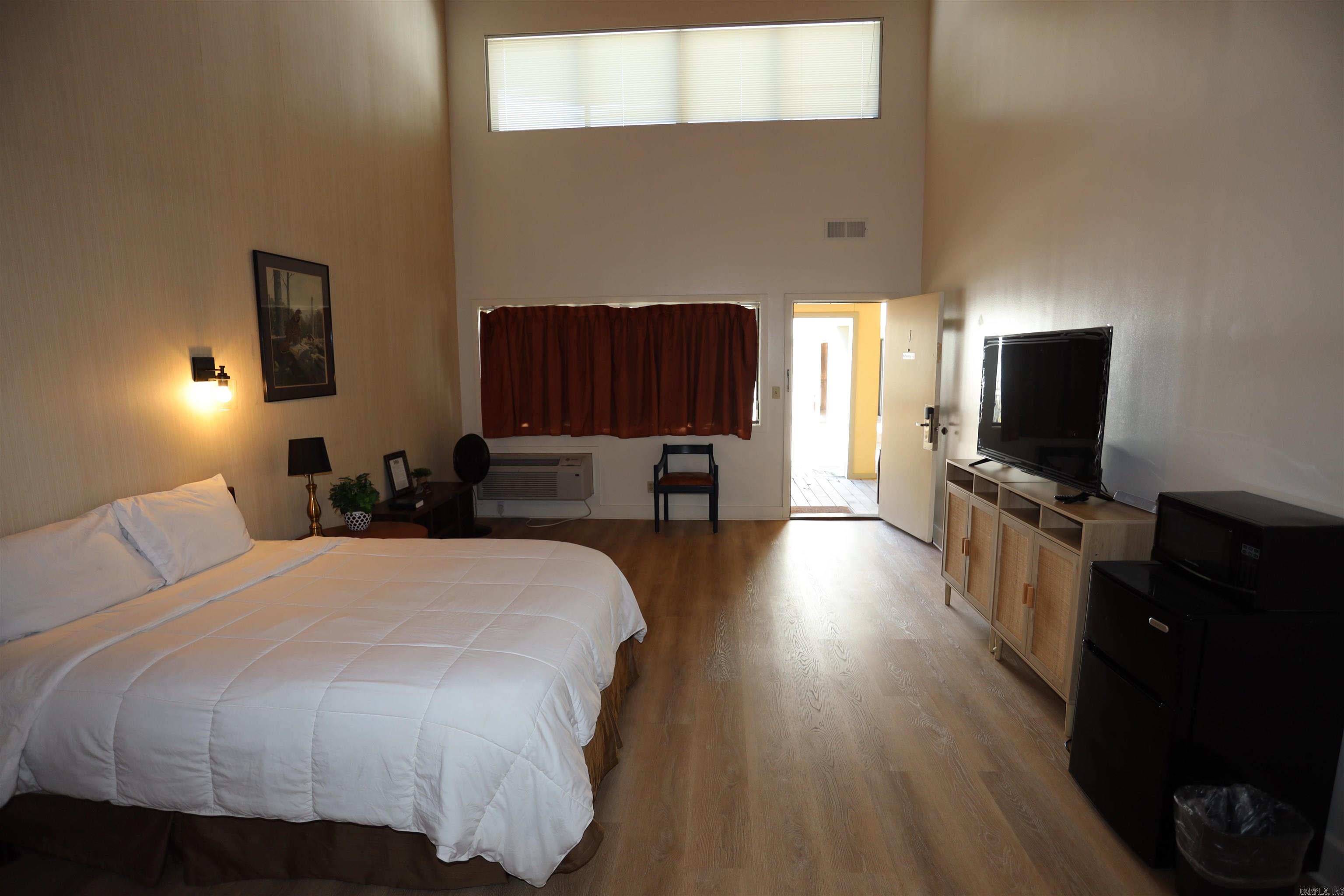 911 W Pine  Warren, AR