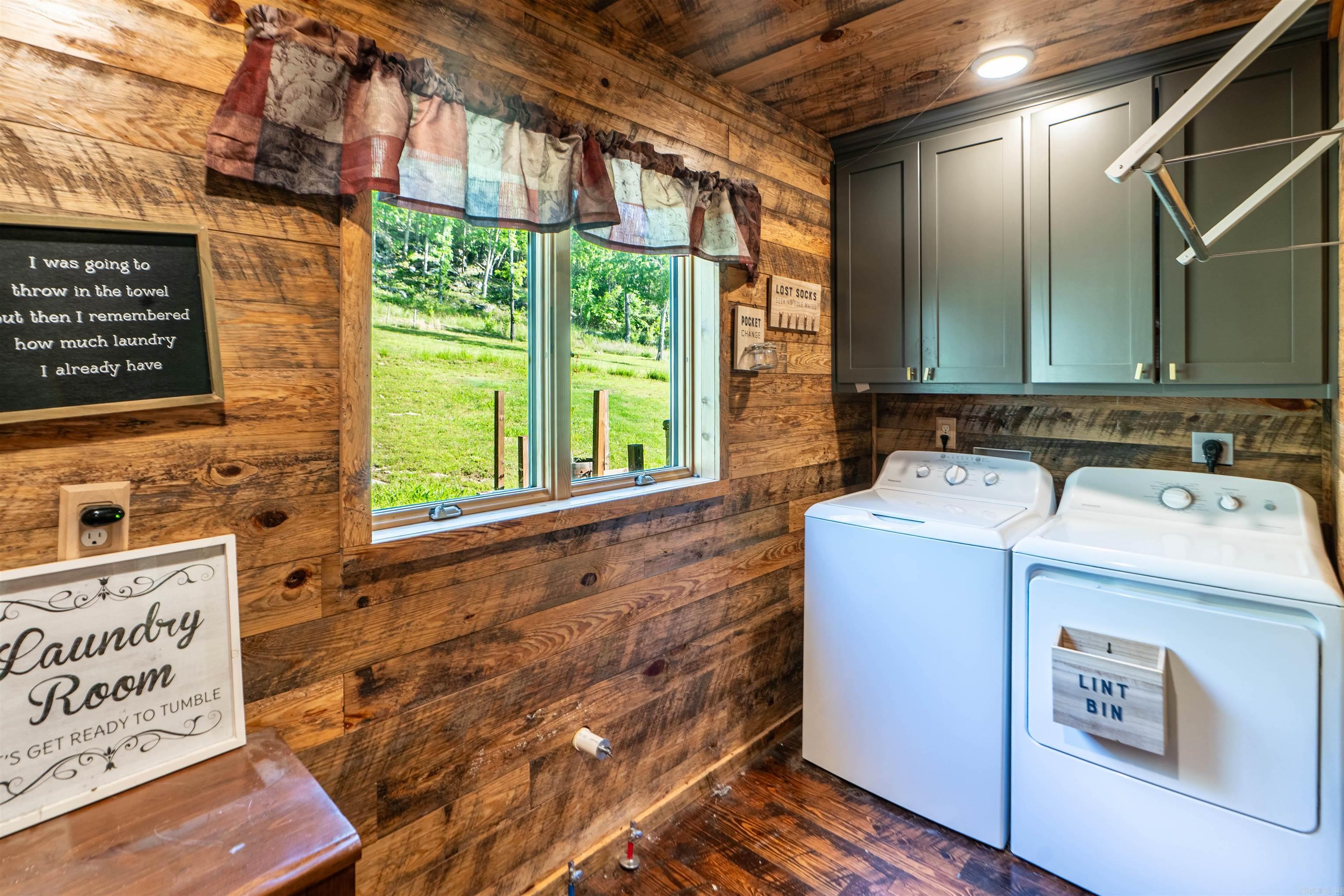 1958 MC 4042 Yellville, AR 72687