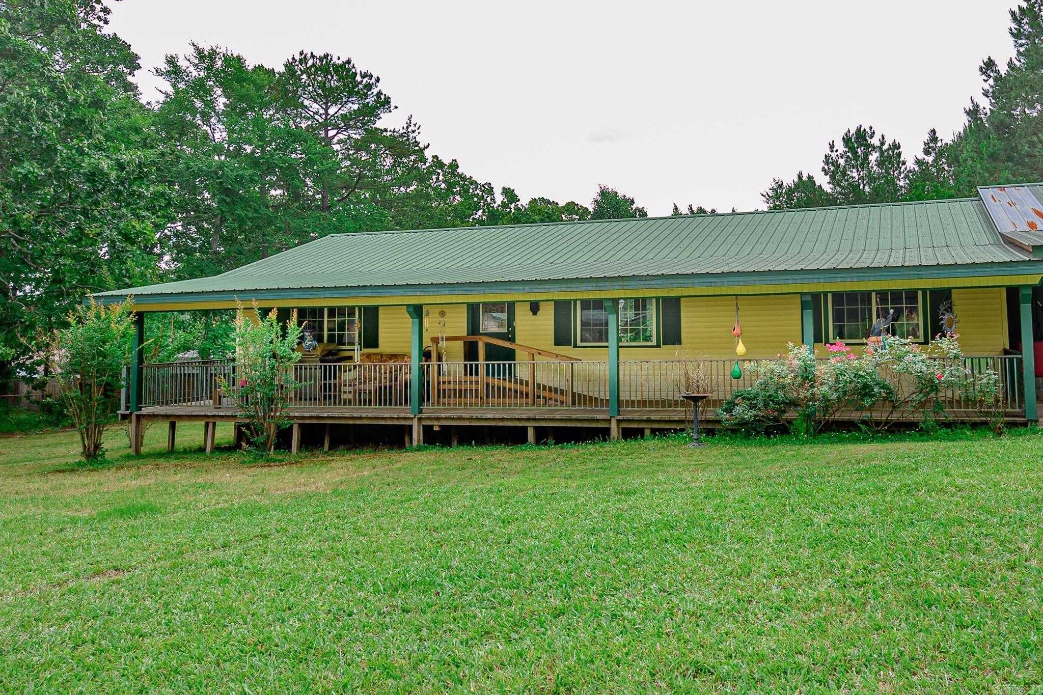 1702 Carolina Drive Mena, AR 71953