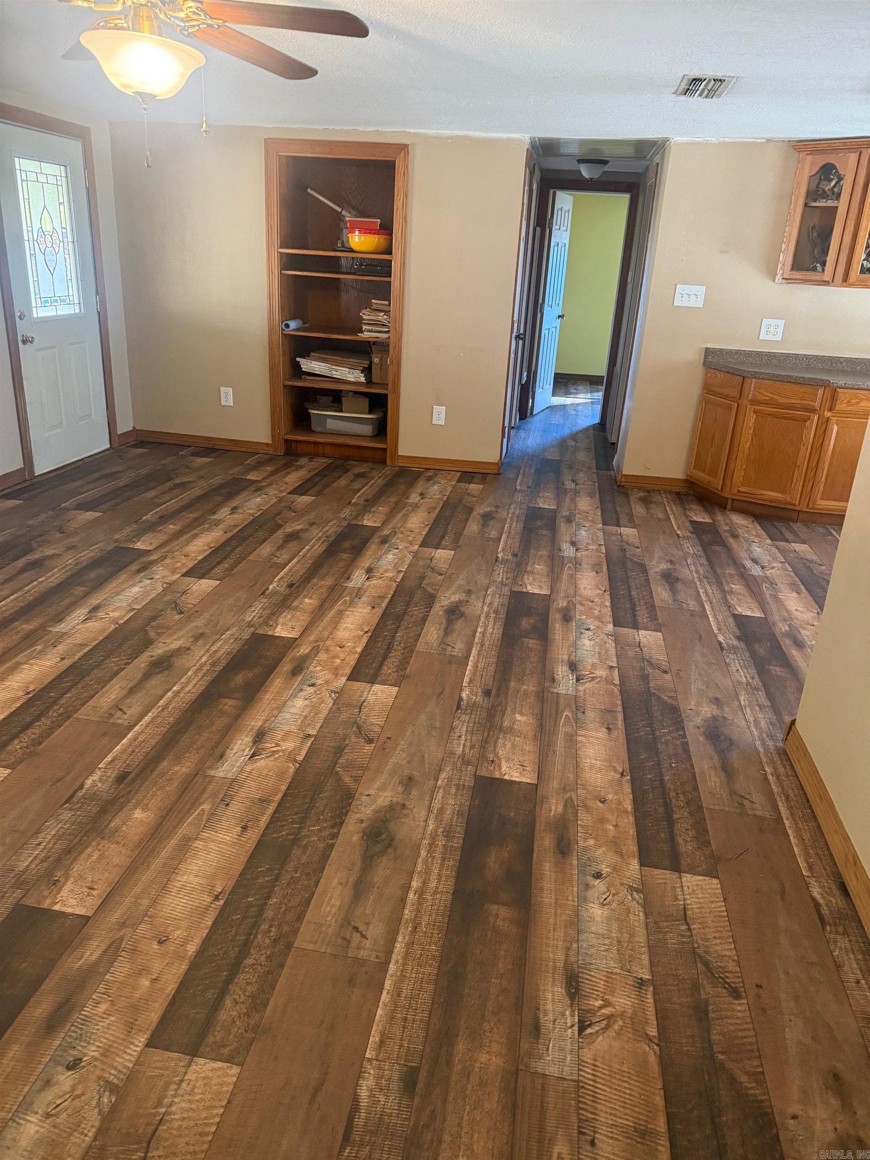 1702 Carolina Drive Mena, AR 71953