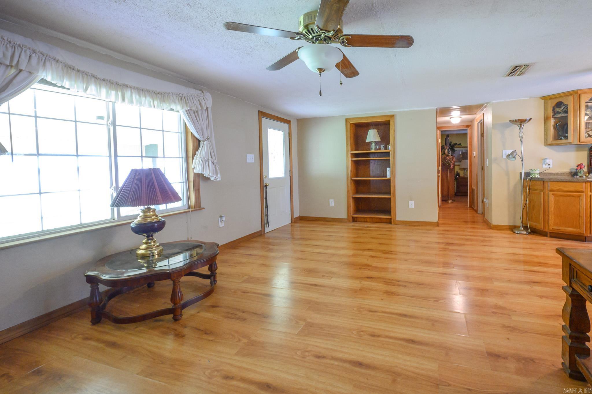 1702 Carolina Drive Mena, AR 71953