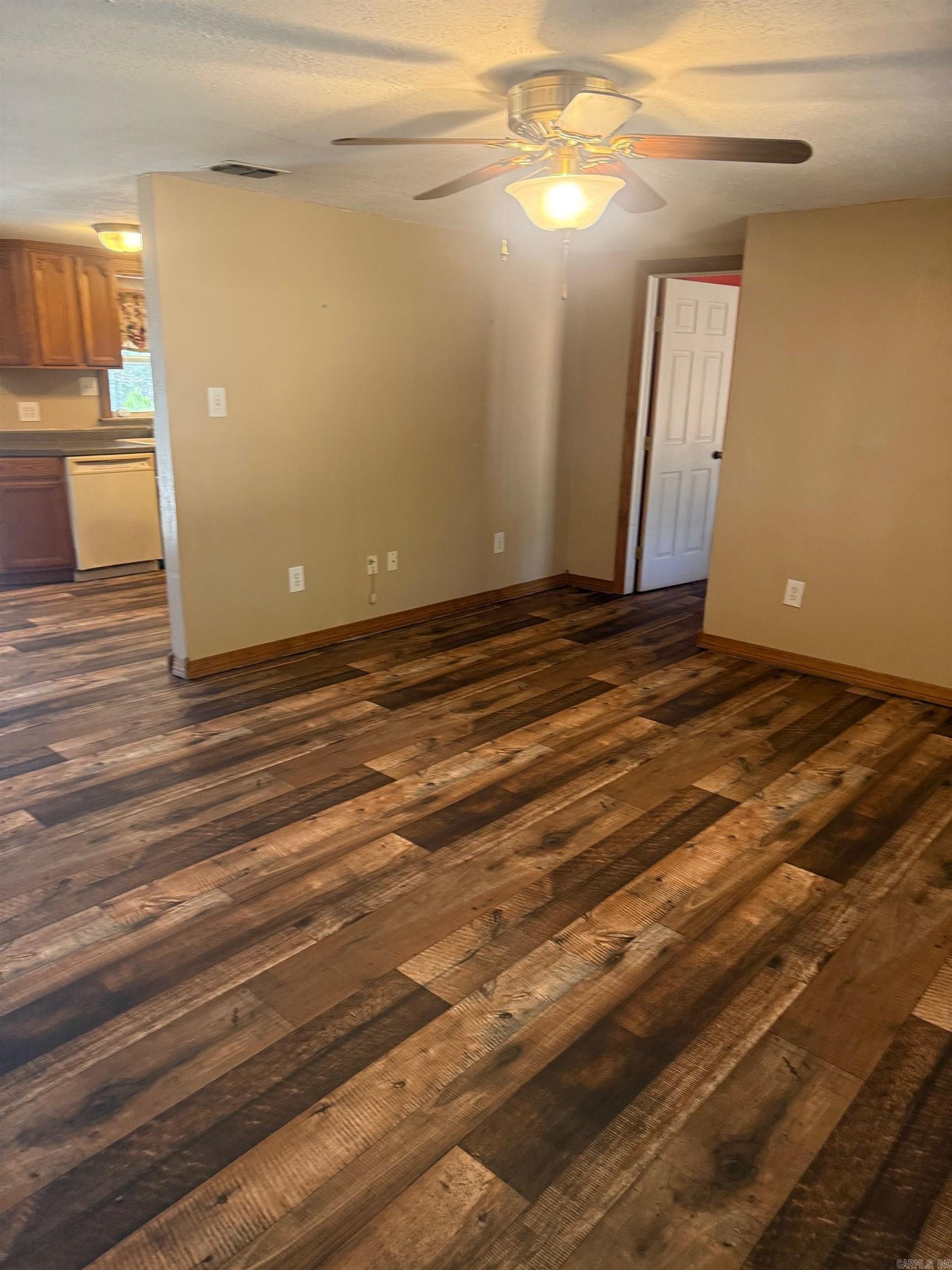 1702 Carolina Drive Mena, AR 71953