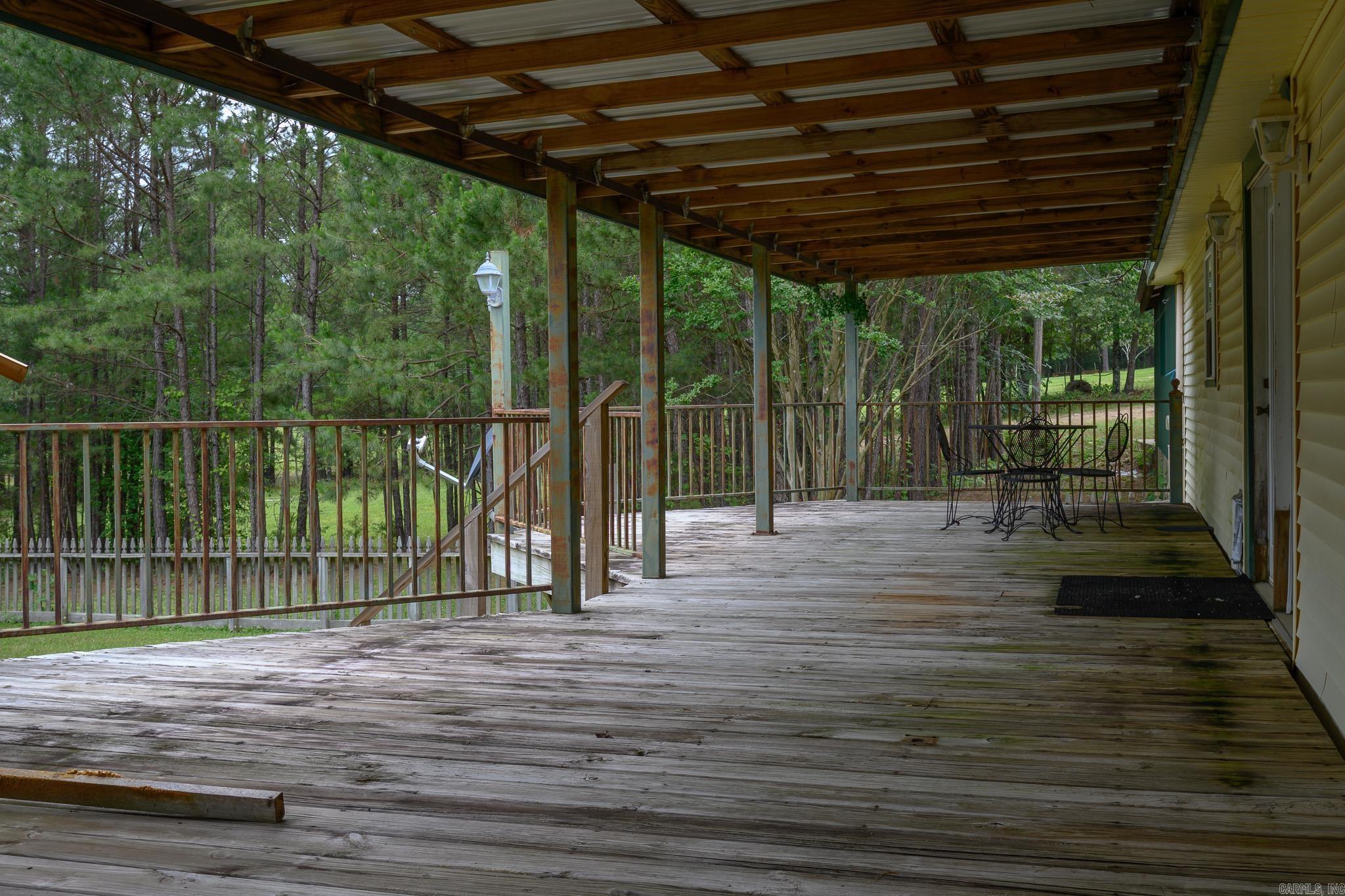 1702 Carolina Drive Mena, AR 71953