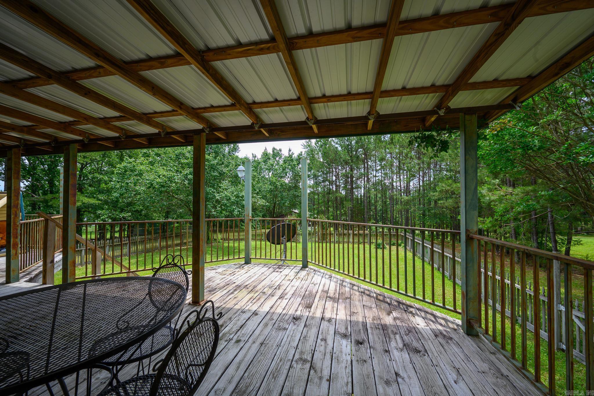 1702 Carolina Drive Mena, AR 71953